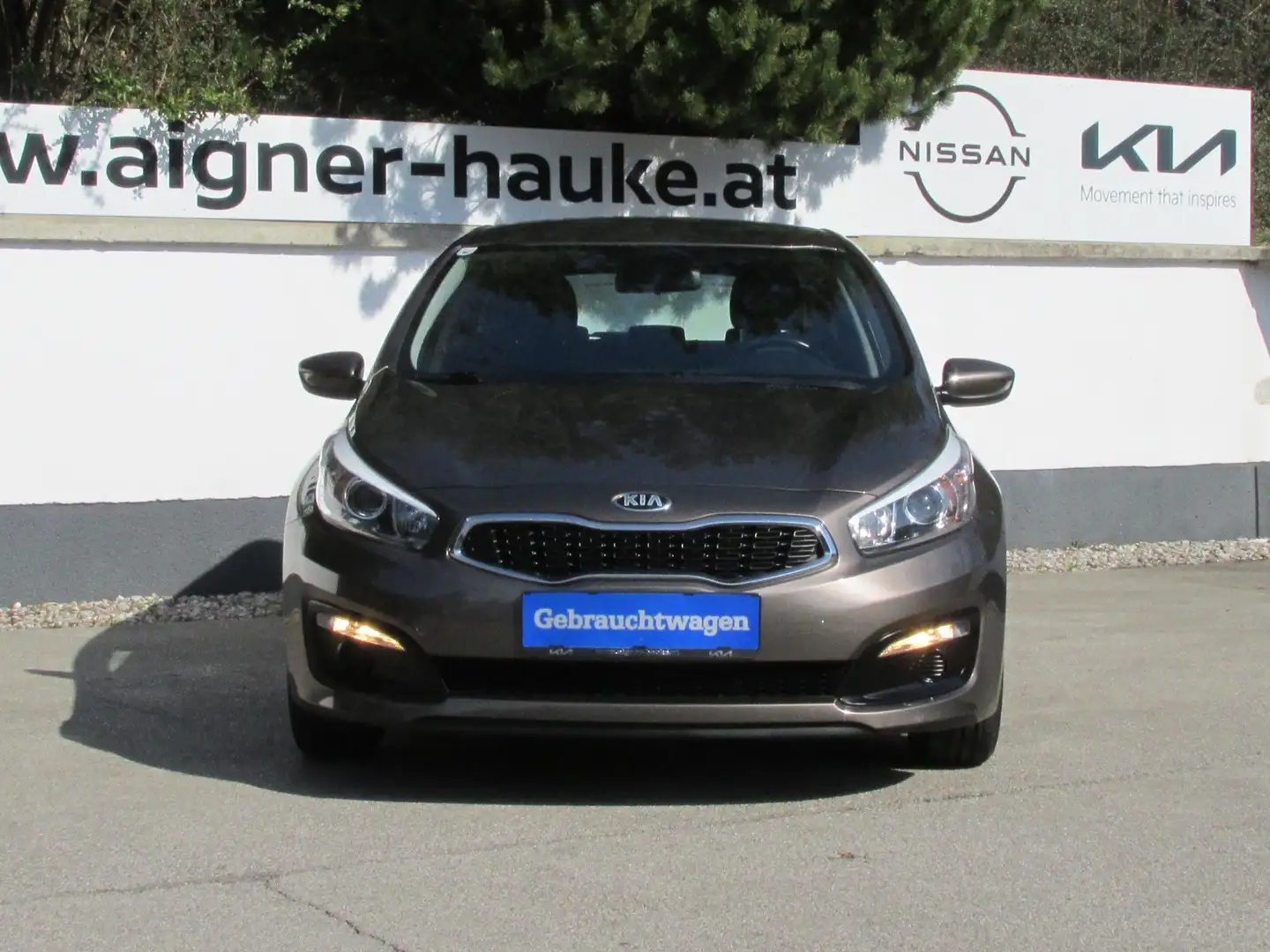 Kia Ceed / cee'd 1,4 MPI Team Austria Edition Grau - 2