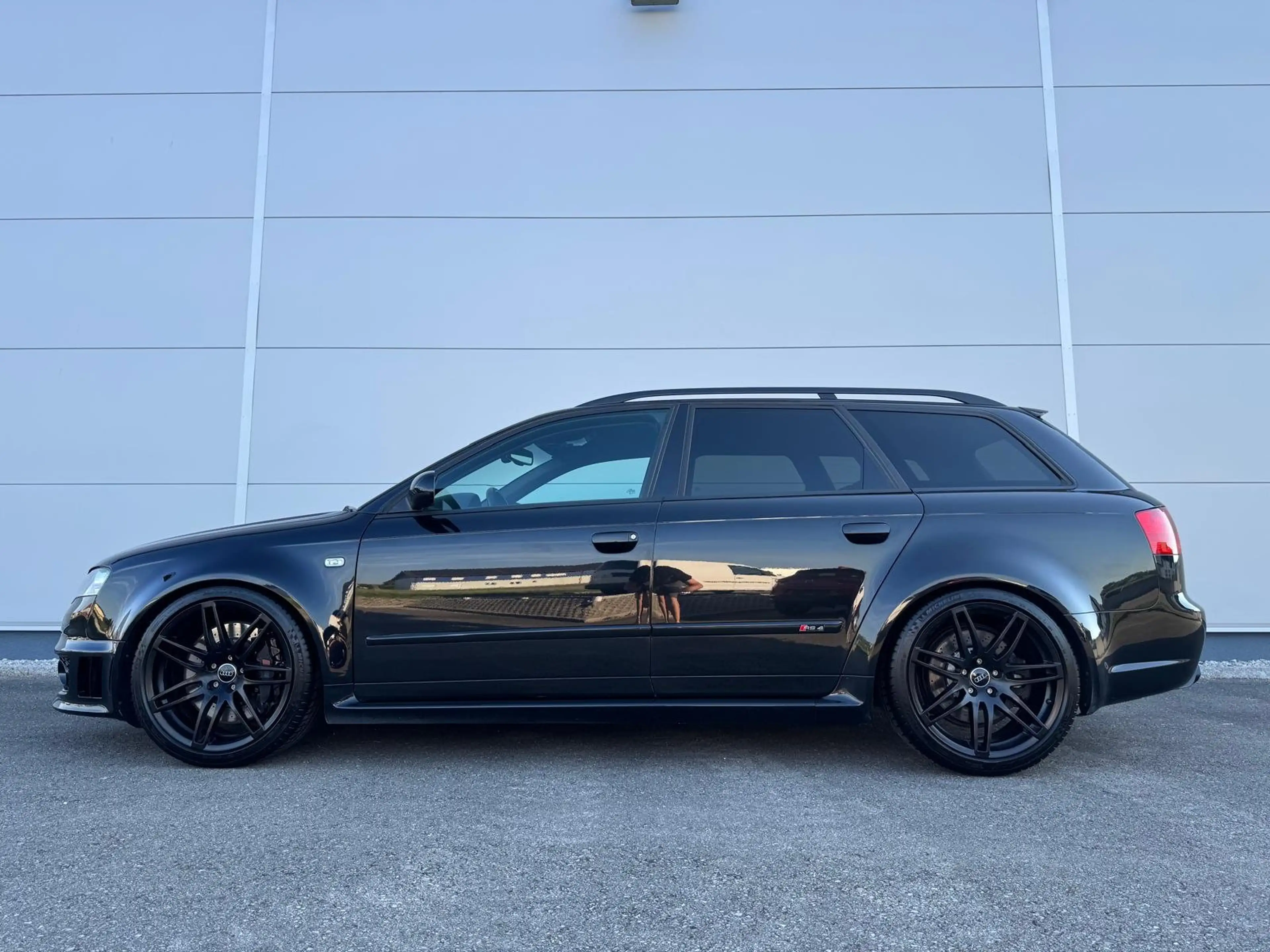 Audi RS4 RS4 Avant 4,2 V8 quattro — photo 4