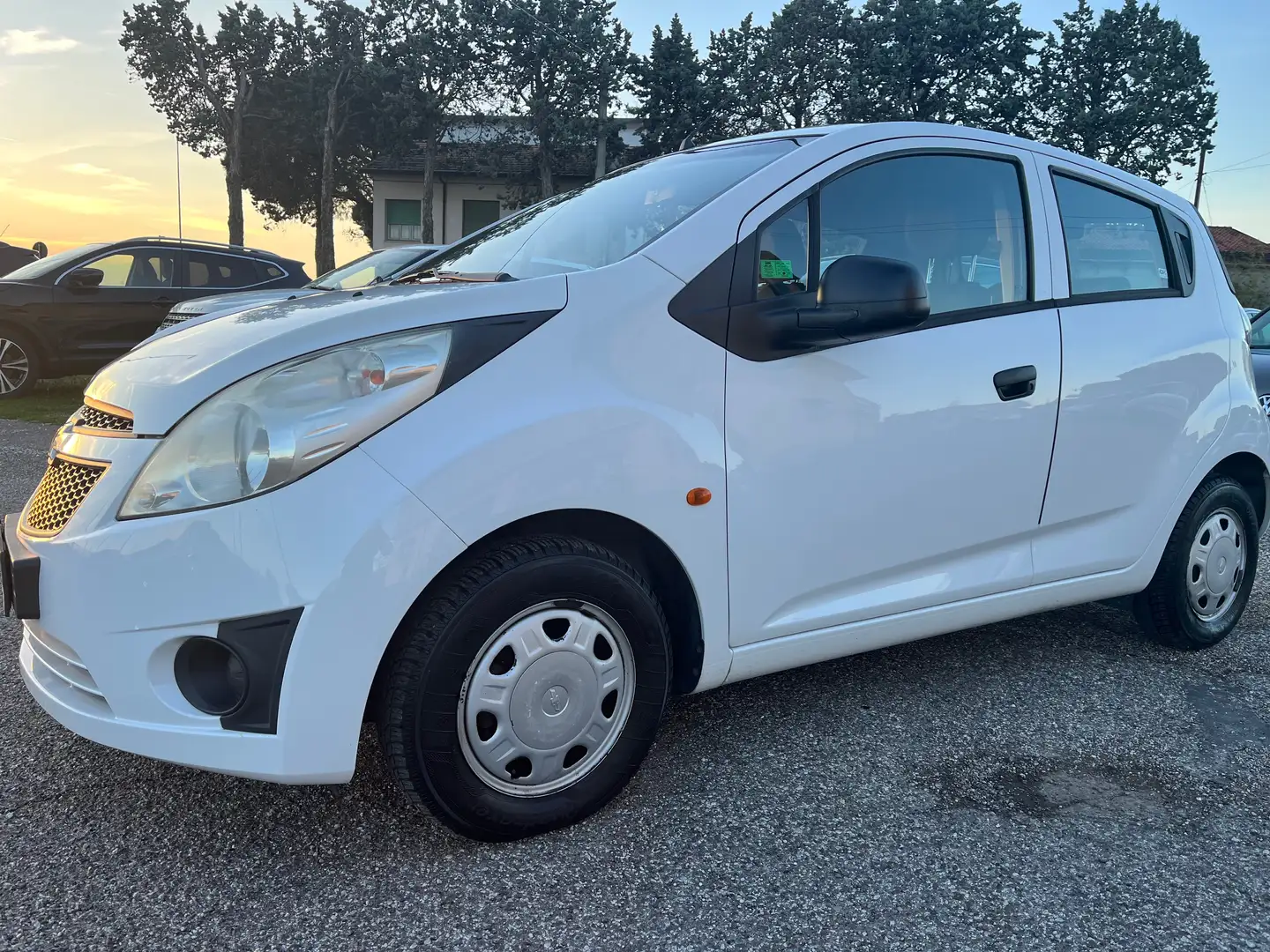 Chevrolet Spark 1.0 LS Білий - 1