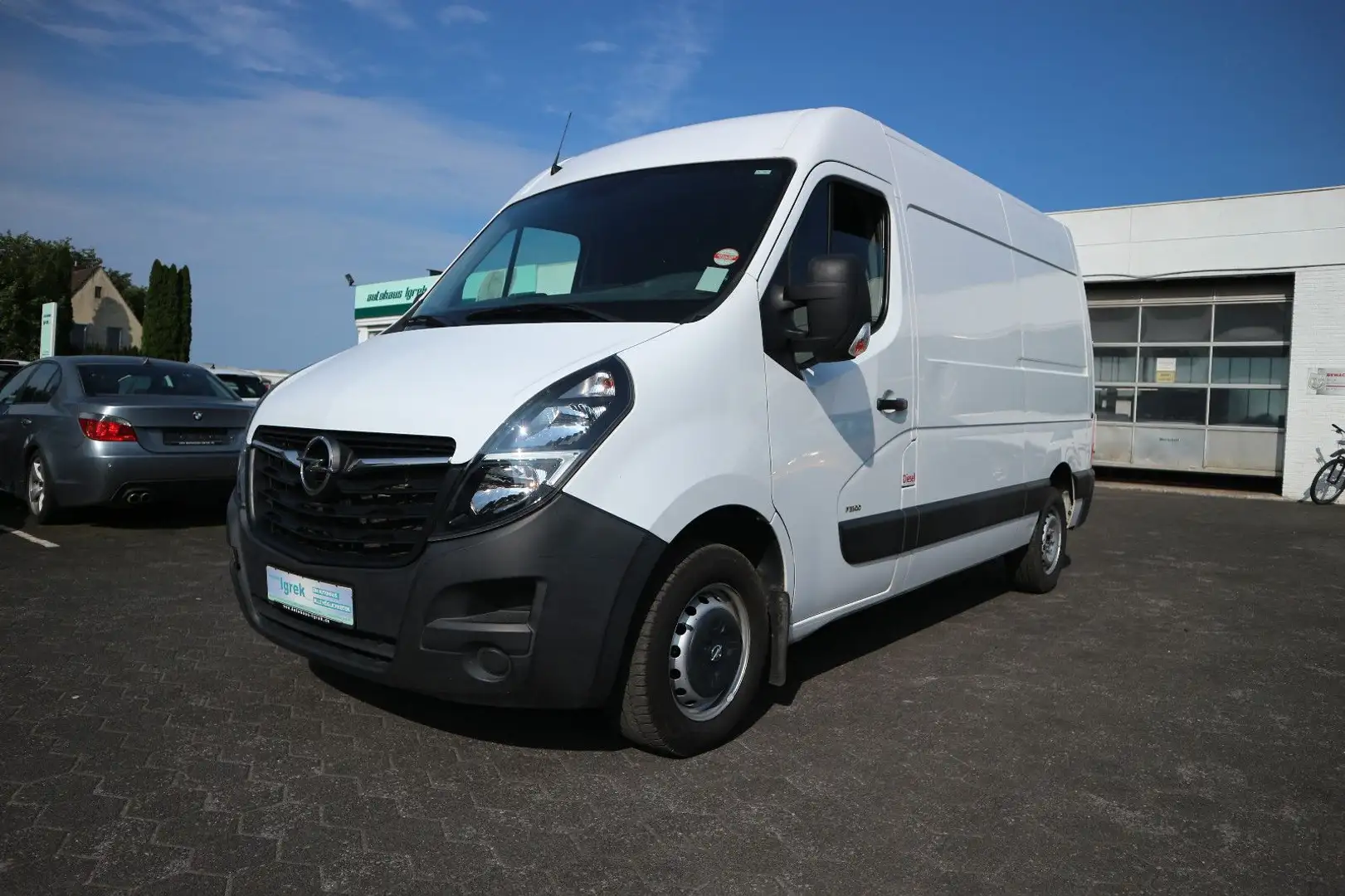 Opel Movano B Kasten/Kombi HKa L2H2 3,3t 1.Hand Weiß - 1
