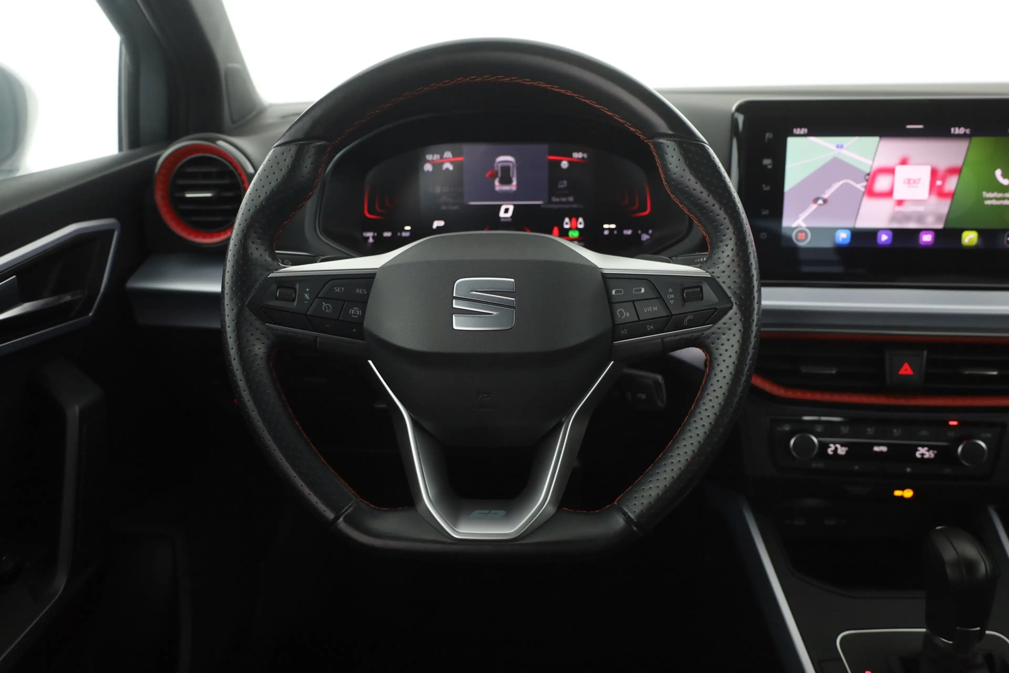 SEAT Arona 1.0 TSI DSG FR LED Navi Android Apple PDC — photo 15