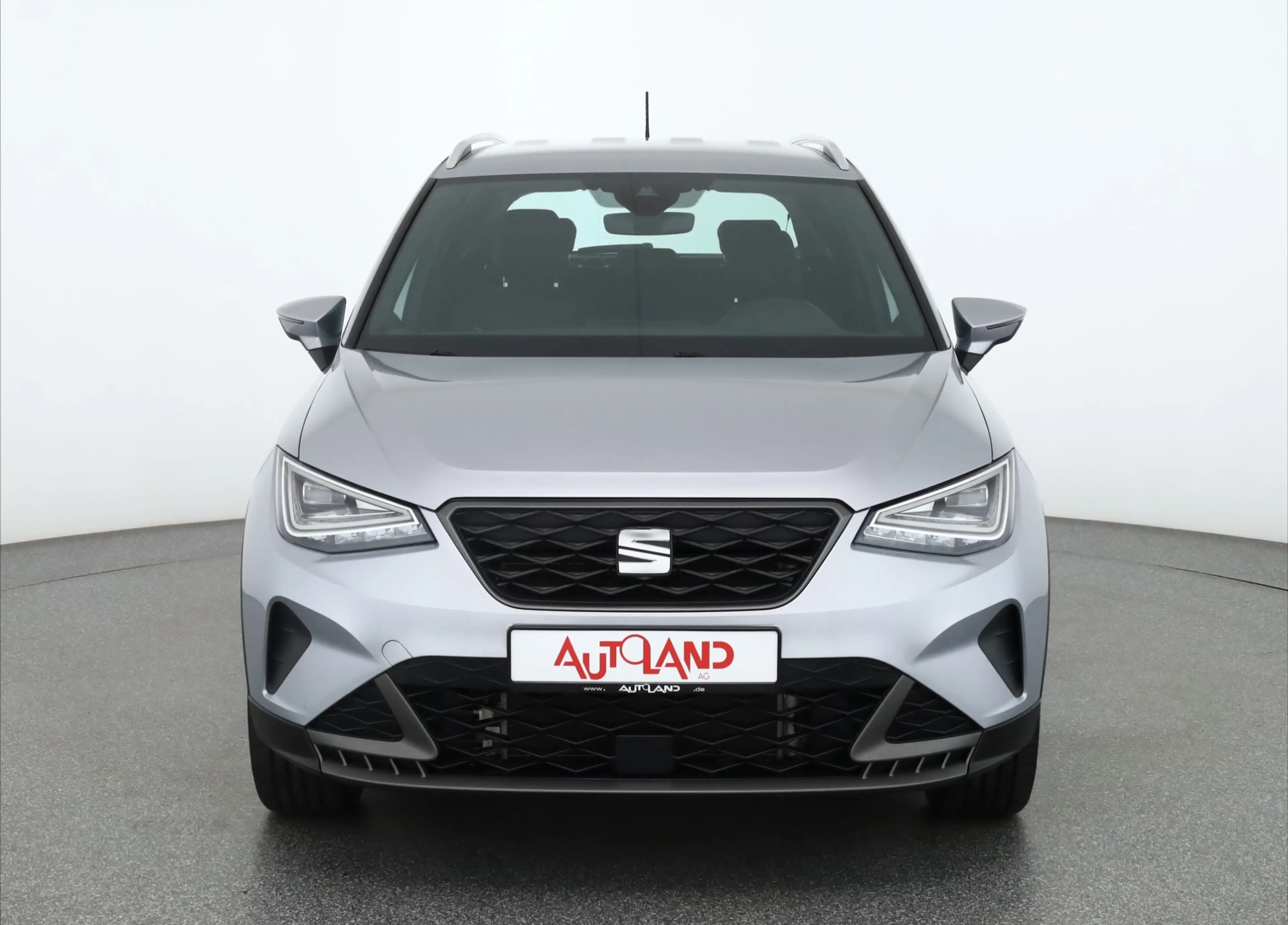 SEAT Arona 1.0 TSI DSG FR LED Navi Android Apple PDC — photo 8