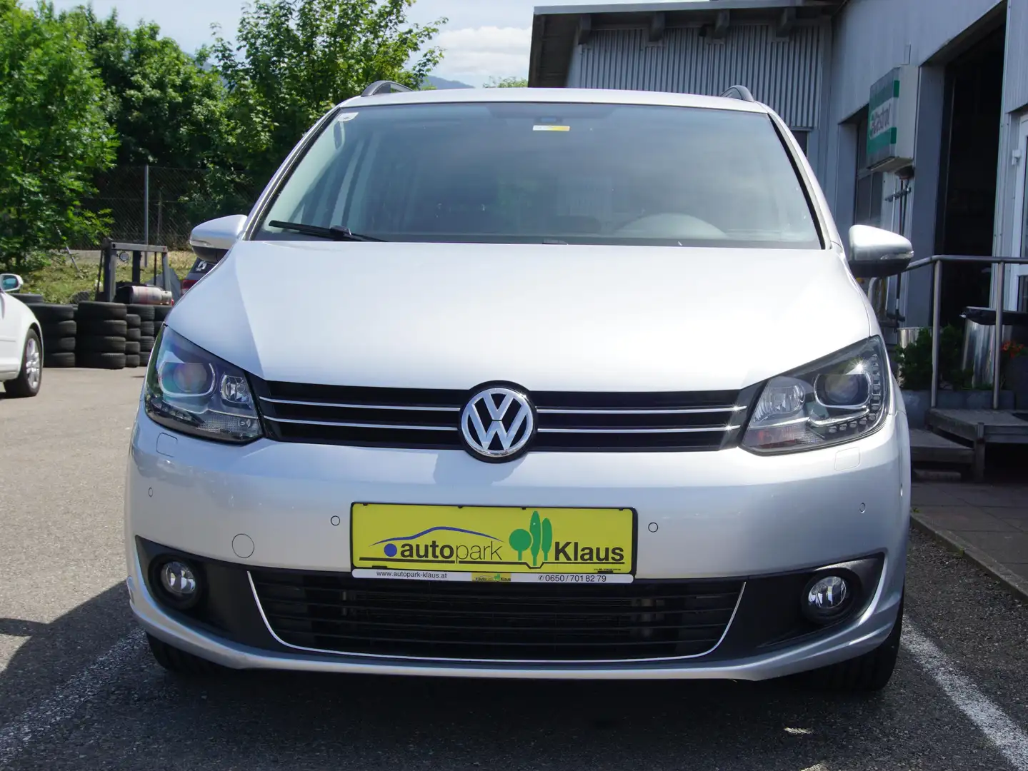 Volkswagen Touran Comfortline BMT Grau - 2