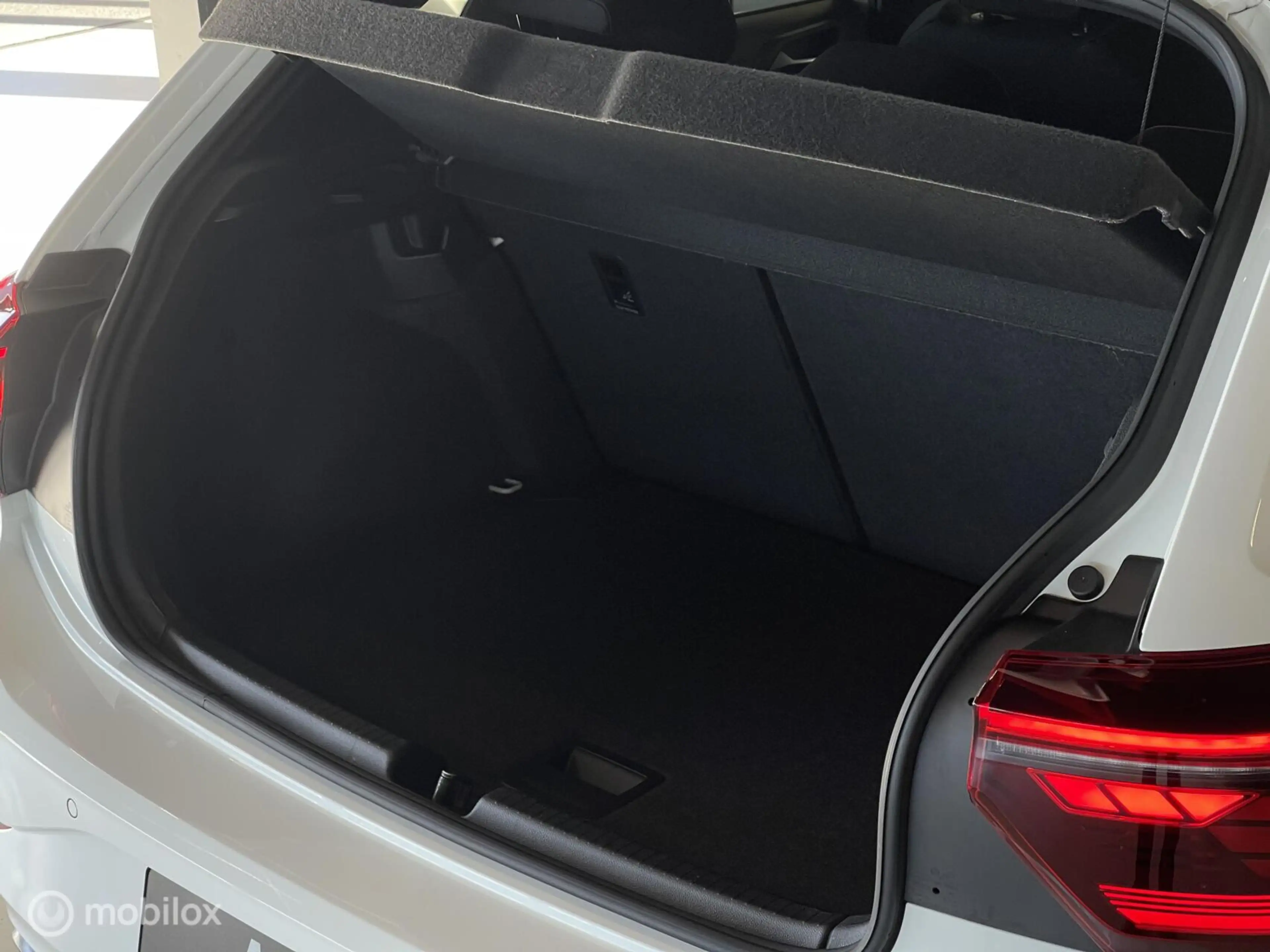 Volkswagen Polo GTI 2.0 TSI — photo 9