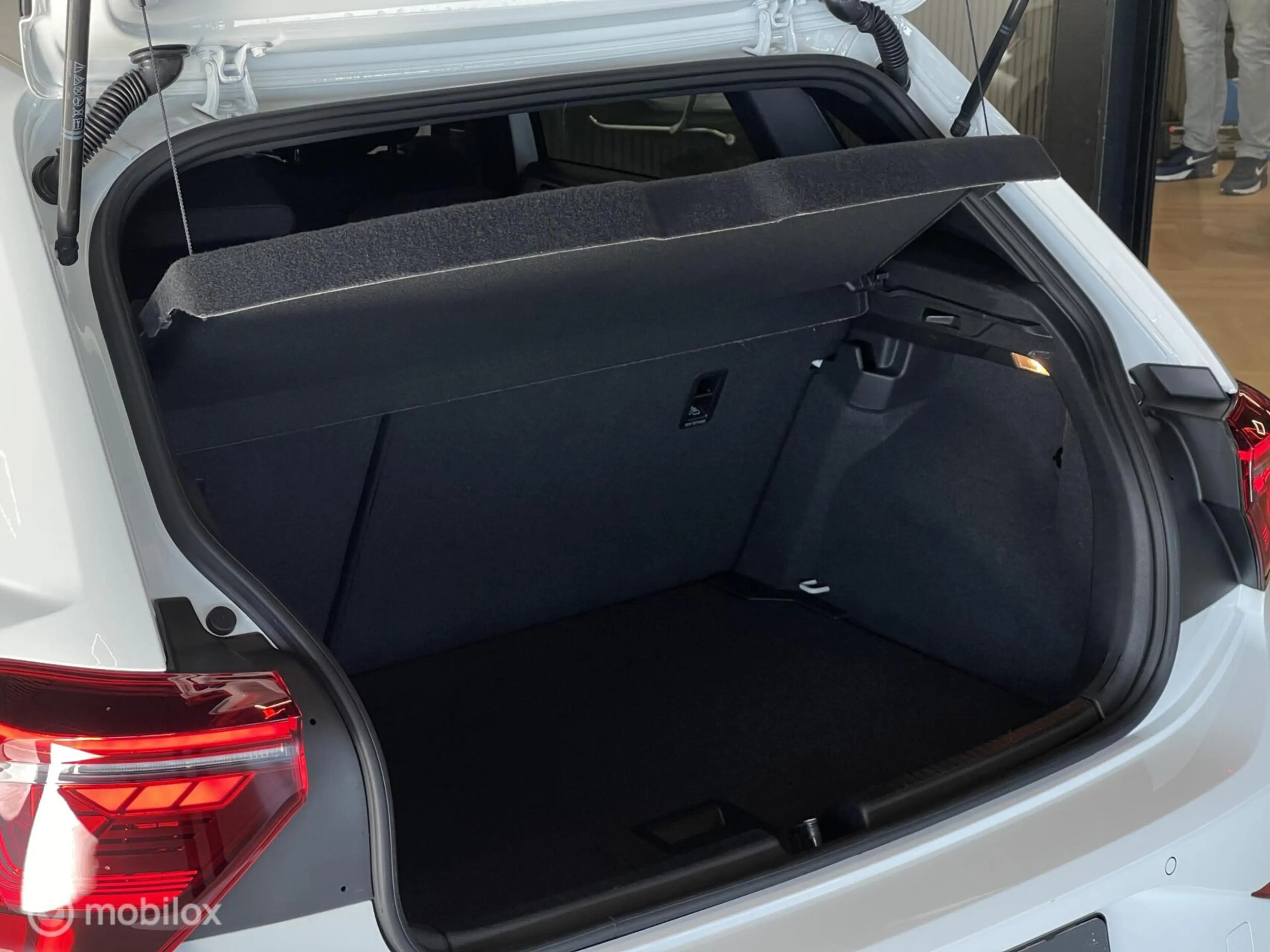 Volkswagen Polo GTI 2.0 TSI — photo 7