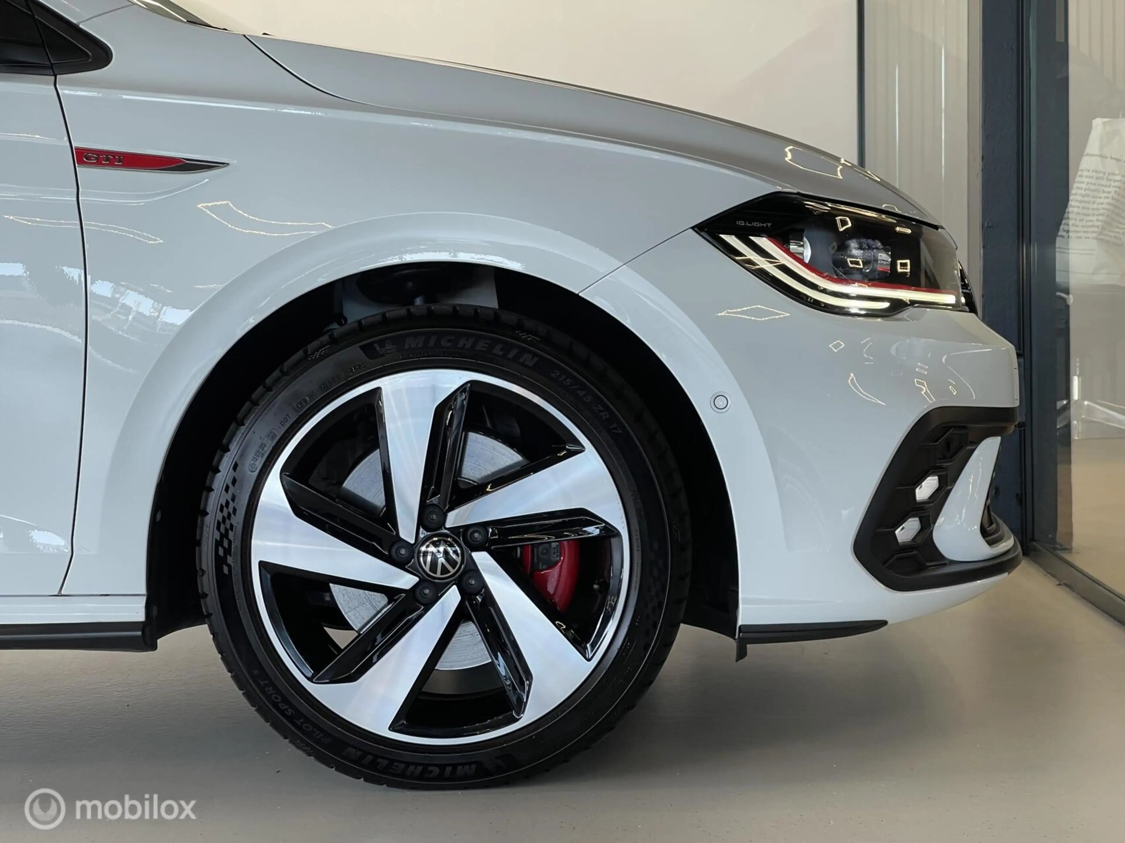 Volkswagen Polo GTI 2.0 TSI — photo 12