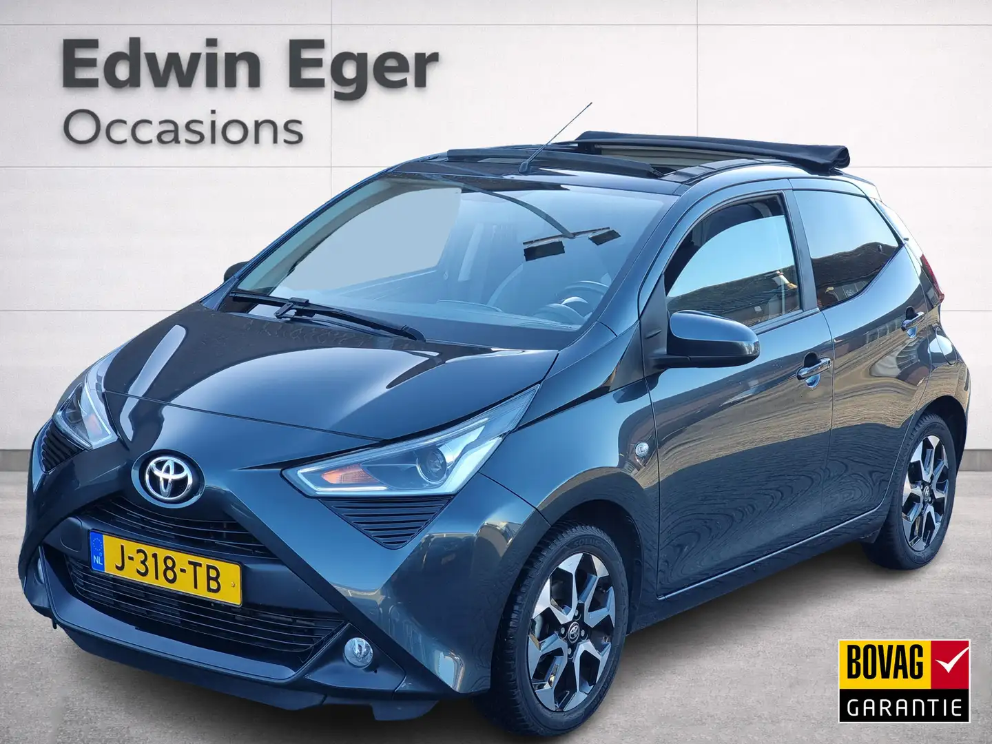 Toyota Aygo 1.0 VVT-i x-joy Cabrio | Apple Carplay/Android | A Grau - 1