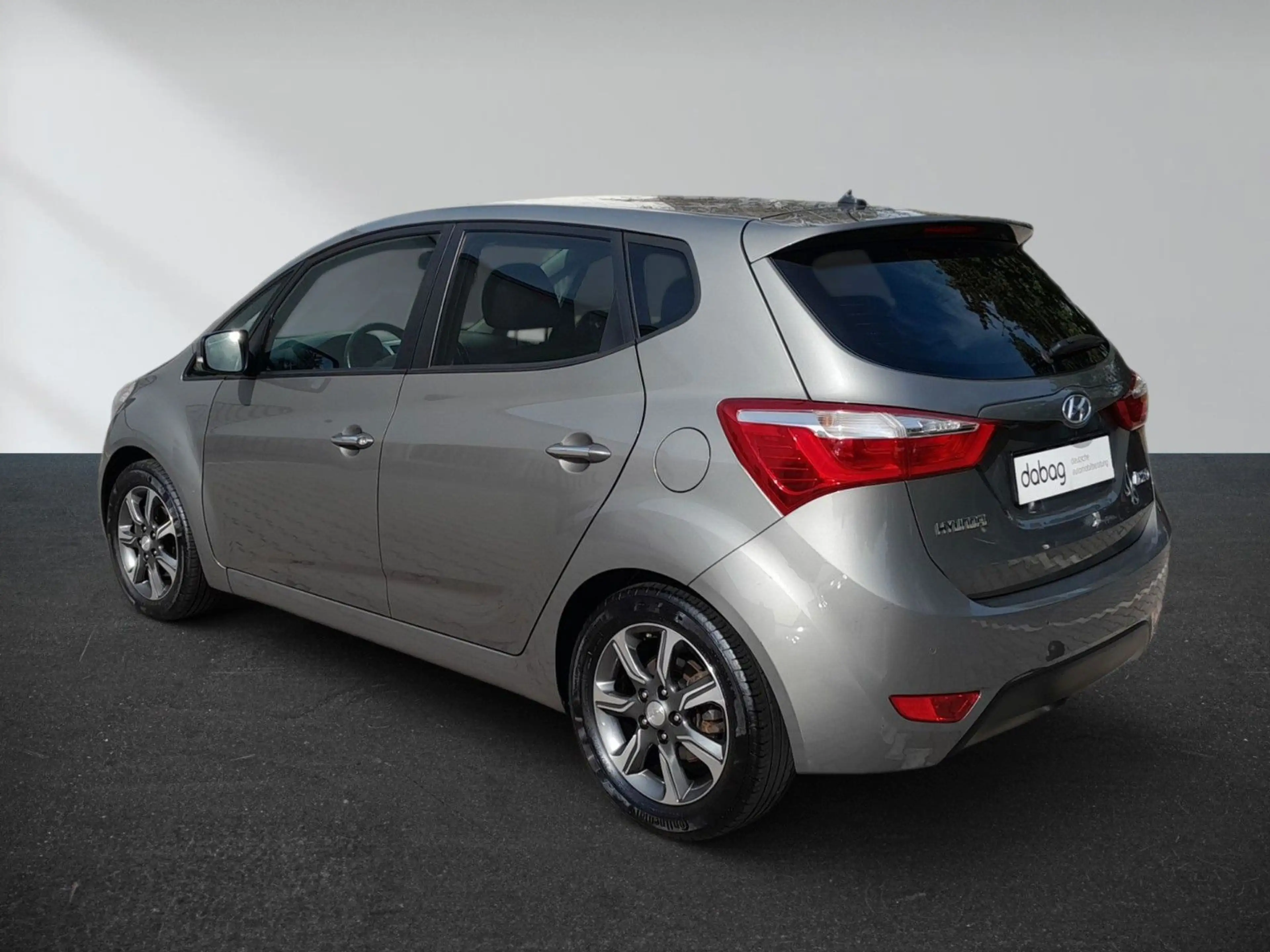 Hyundai iX20 1.6 Space blue — photo 6