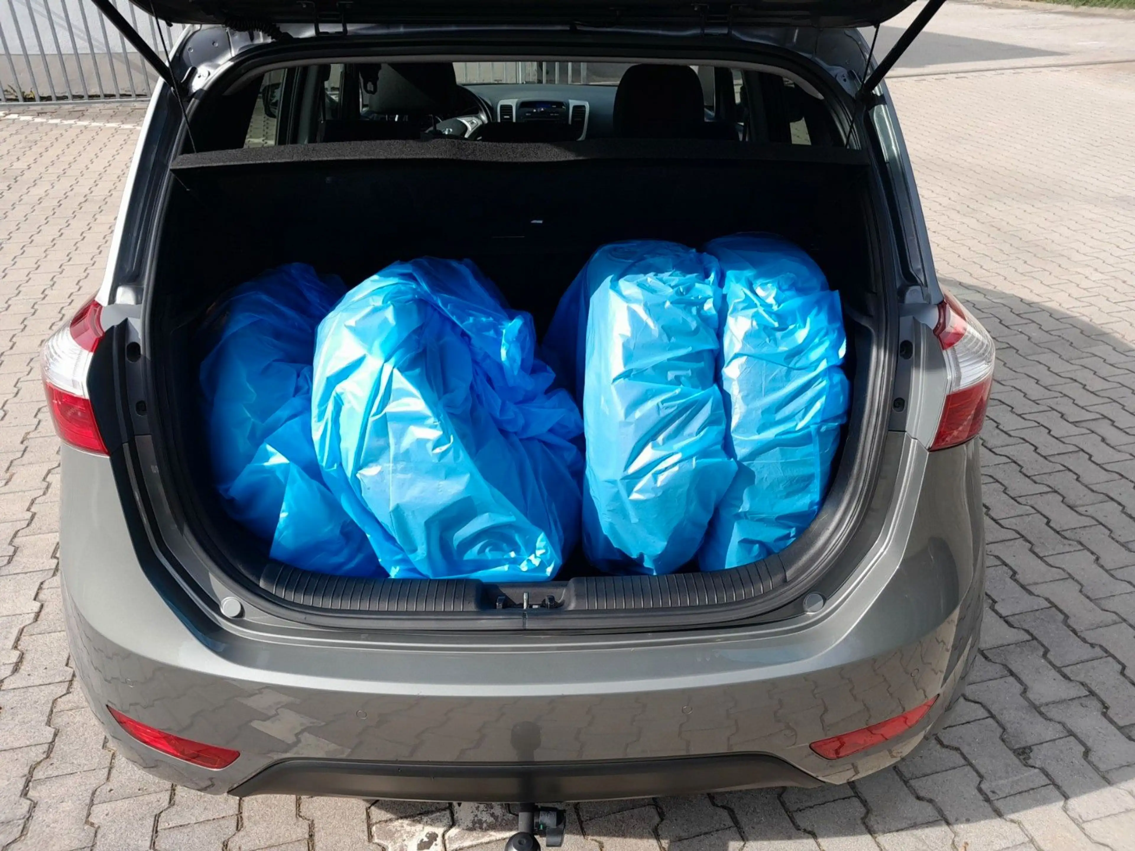 Hyundai iX20 1.6 Space blue — photo 8