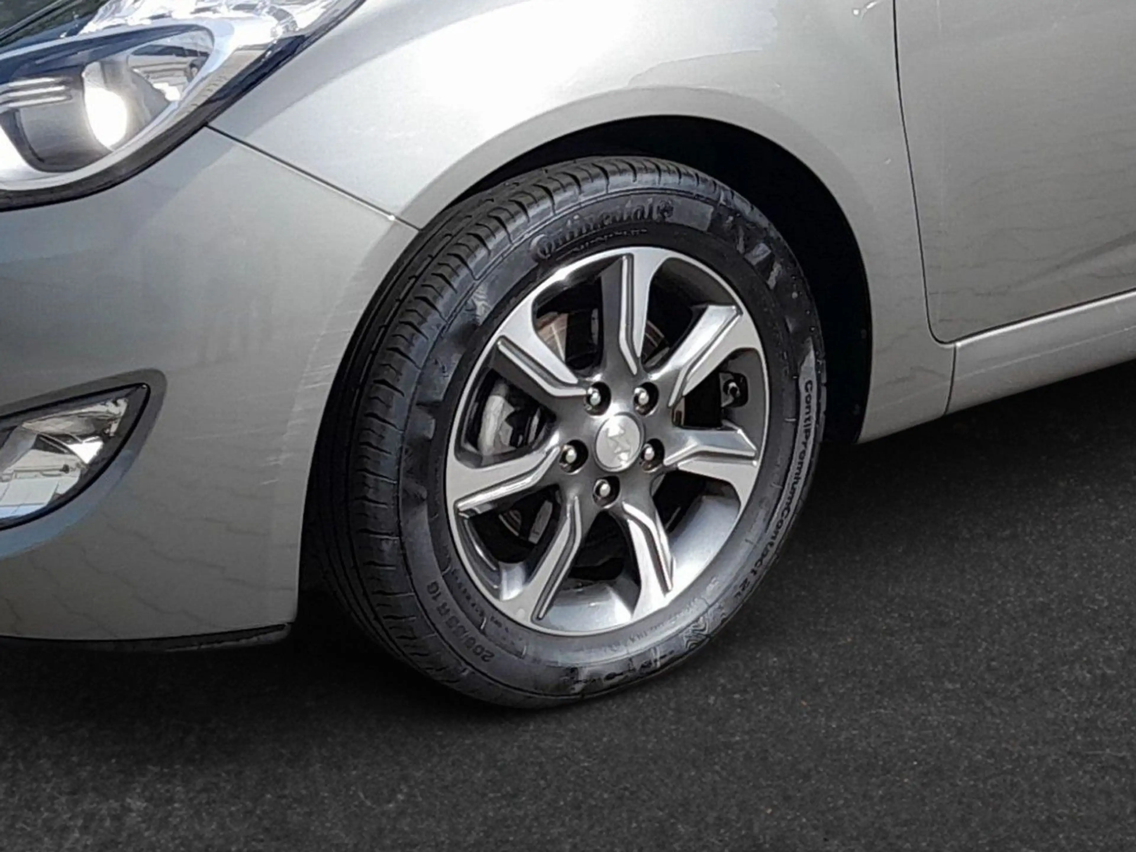 Hyundai iX20 1.6 Space blue — photo 3