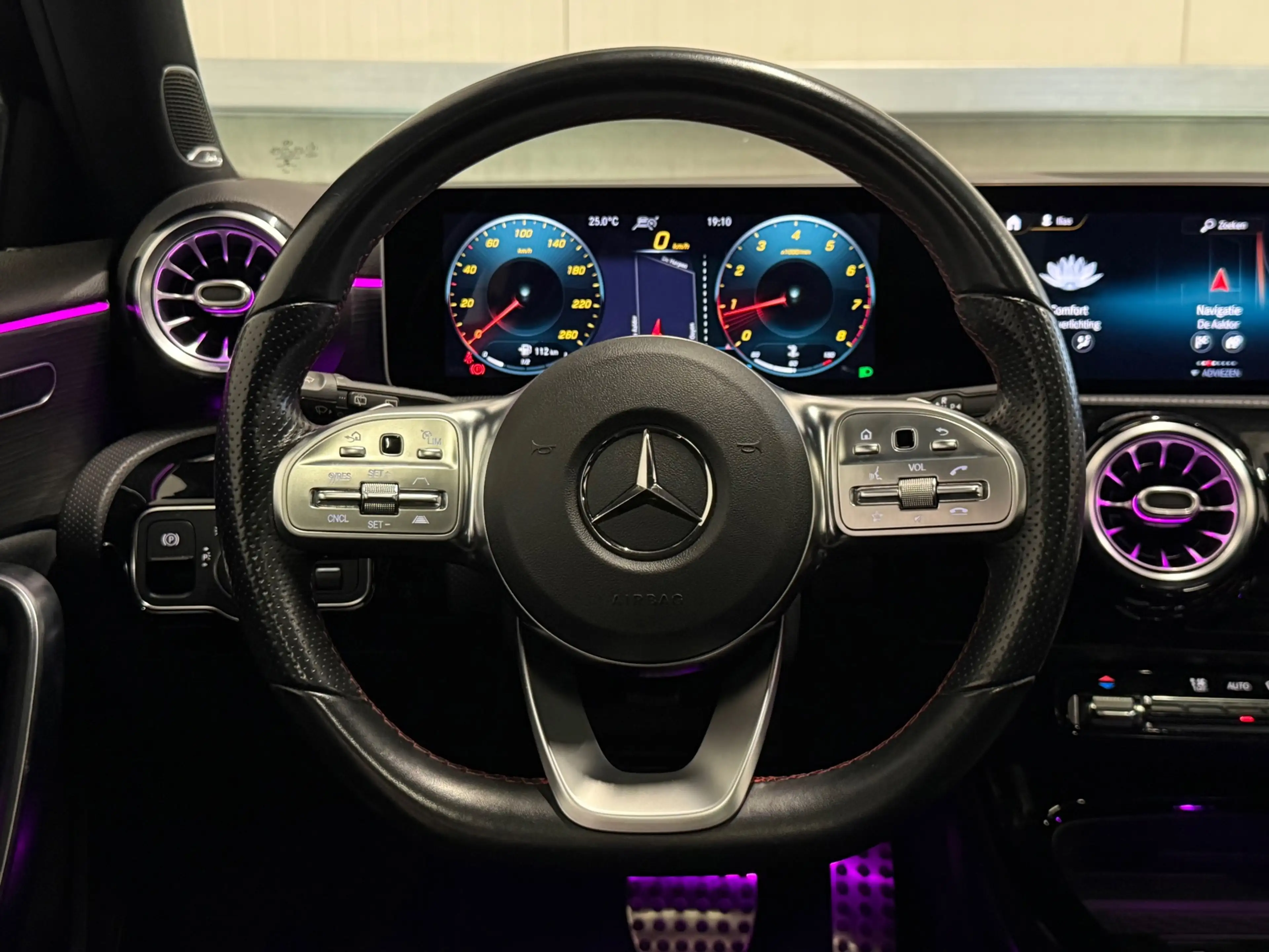 Mercedes-Benz A 200 AMG Pano, ACC, Multibeam, Burmester, 360° Camera, — photo 15