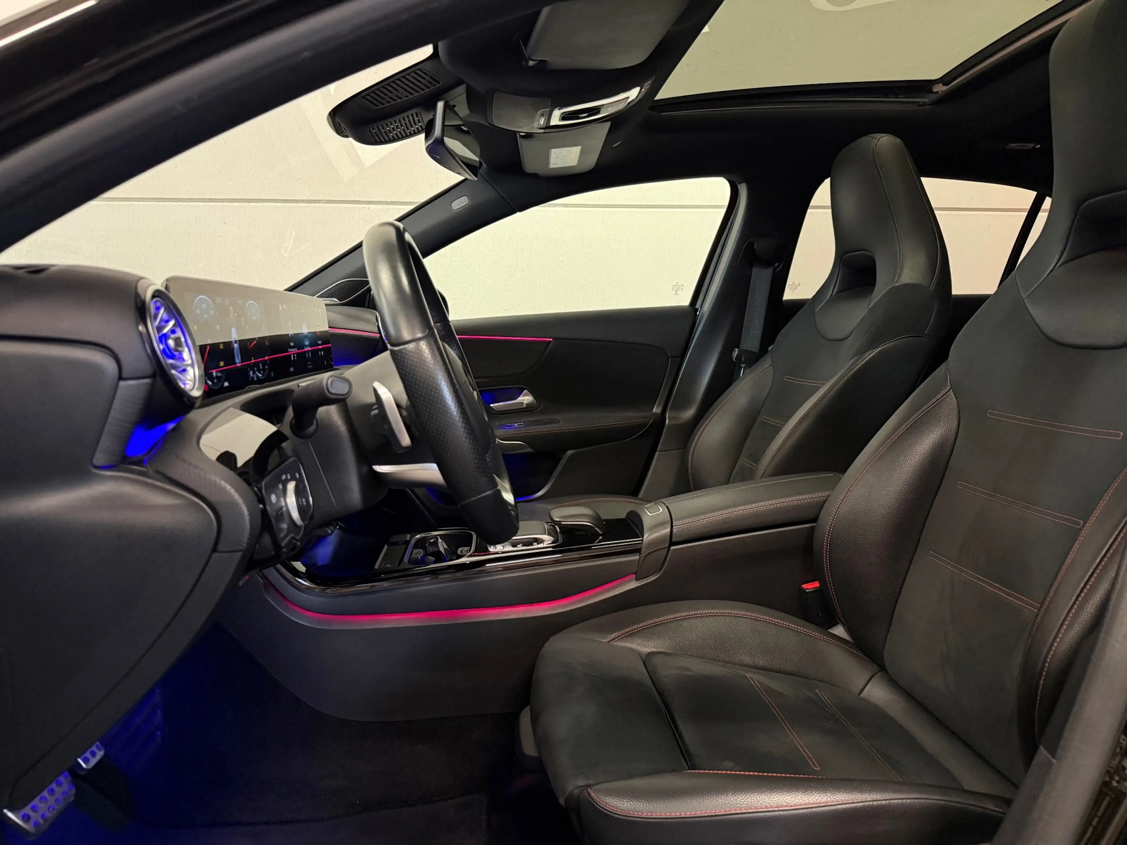 Mercedes-Benz A 200 AMG Pano, ACC, Multibeam, Burmester, 360° Camera, — photo 12