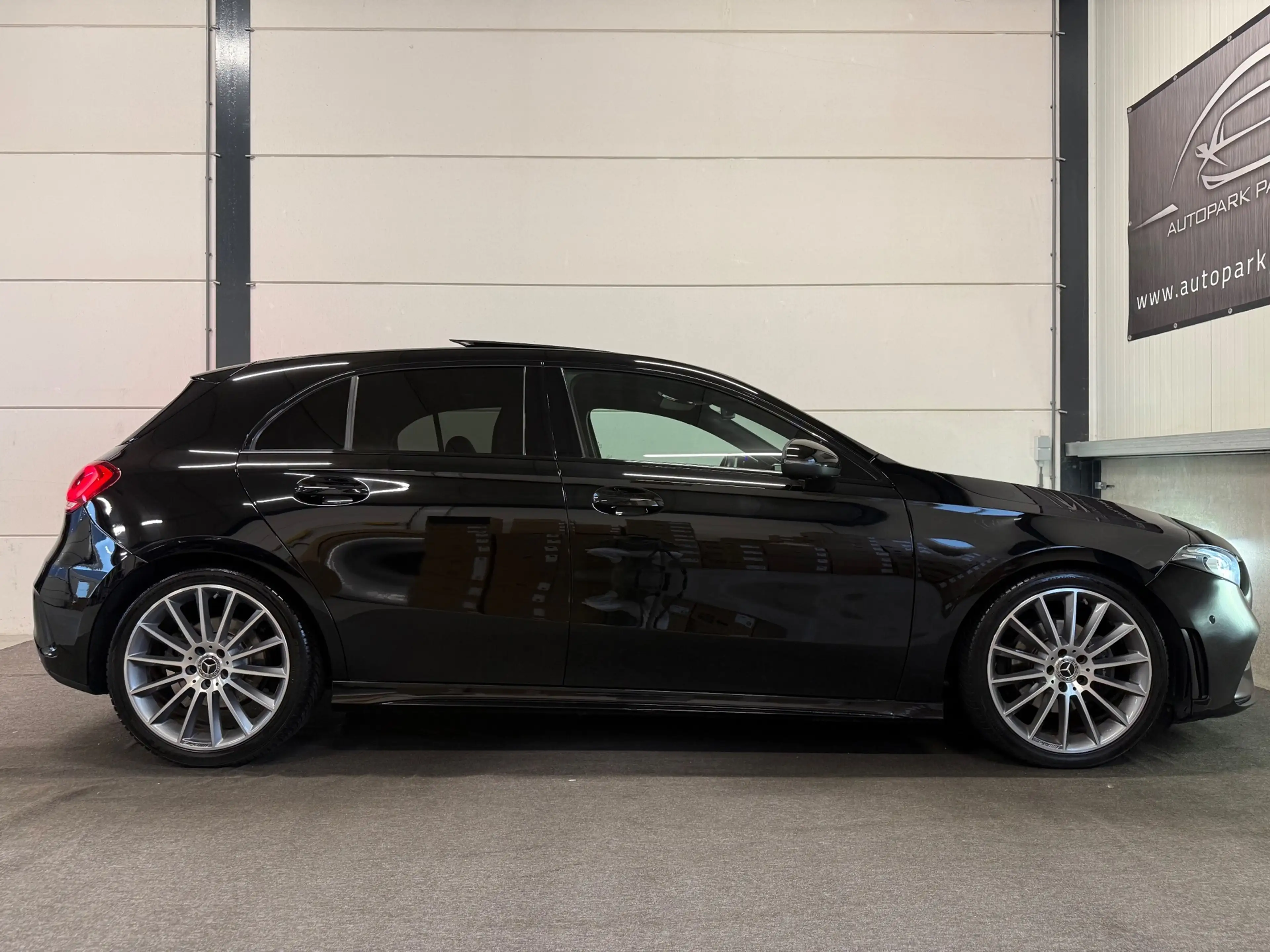 Mercedes-Benz A 200 AMG Pano, ACC, Multibeam, Burmester, 360° Camera, — photo 9