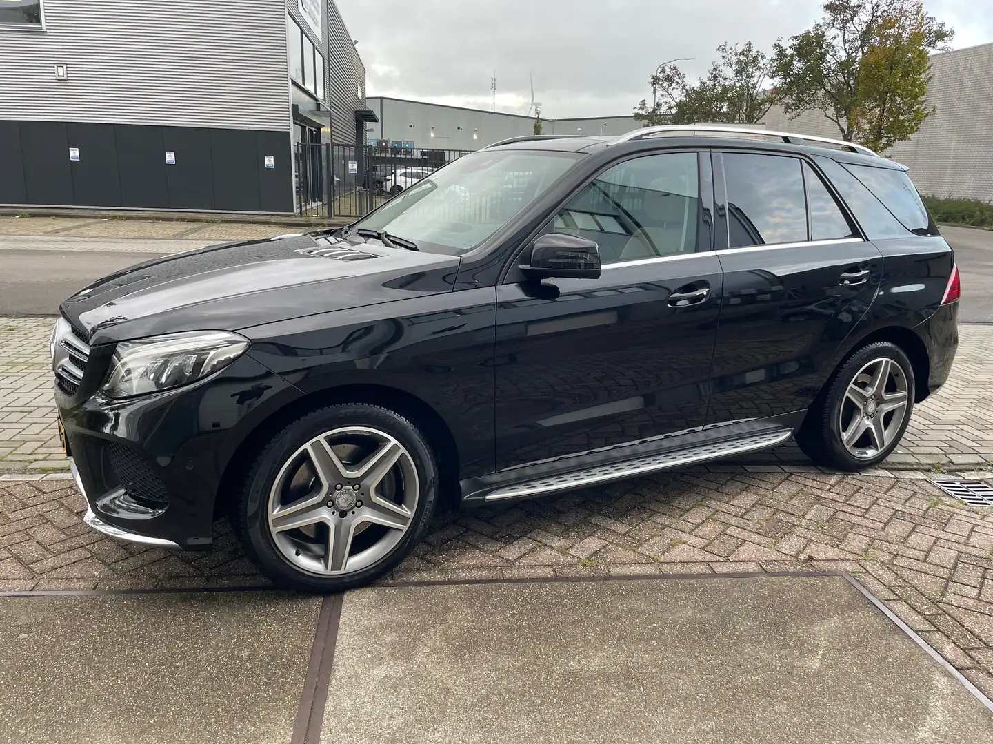 Mercedes-Benz GLE 400 GLE 400 4MATIC Zwart - 1