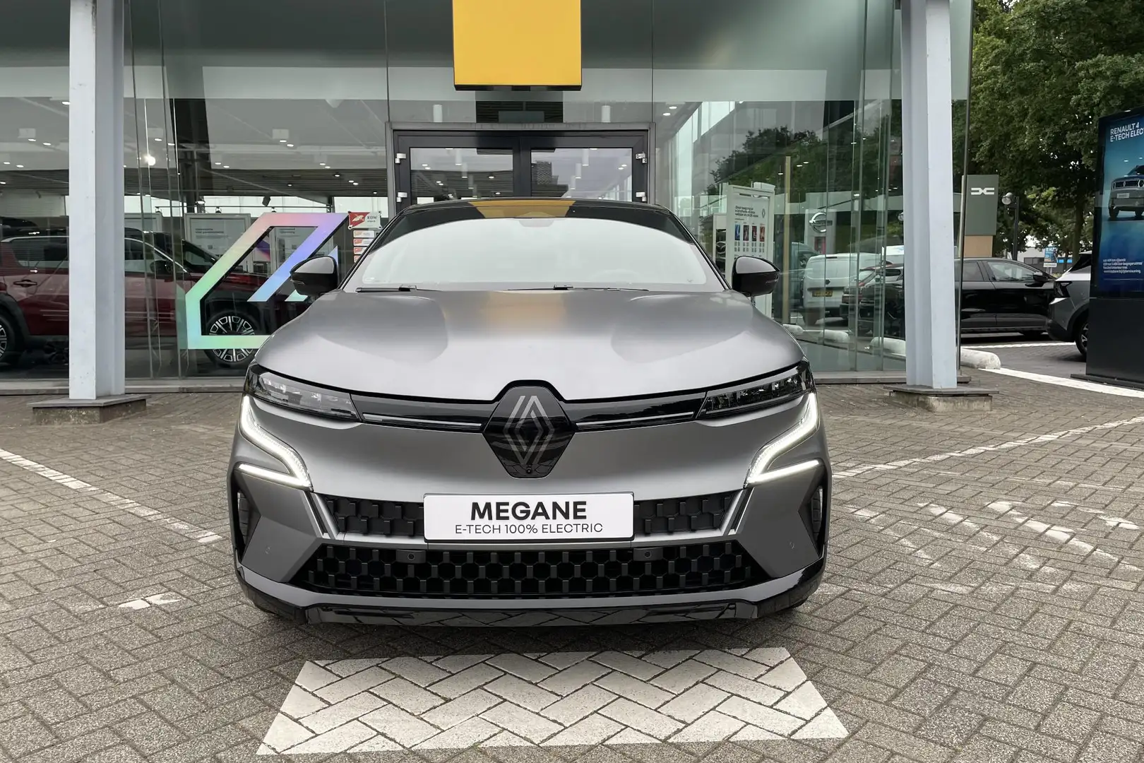 Renault Megane E-Tech comfort range esprit alpine 60 kWh Pack driving & Grijs - 2