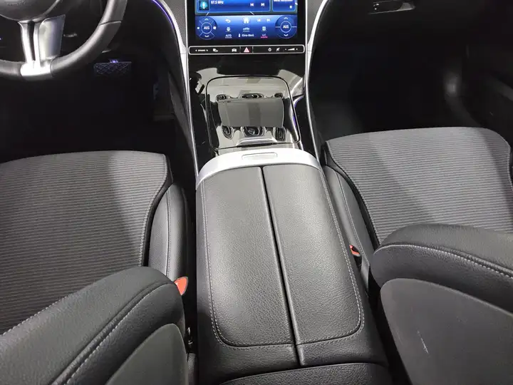 Mercedes-Benz C 180 T Avantgarde Navi LED RFK AHK Distronic+ – Foto 6