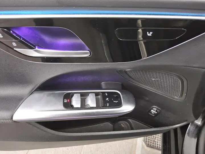 Mercedes-Benz C 180 T Avantgarde Navi LED RFK AHK Distronic+ – Foto 10