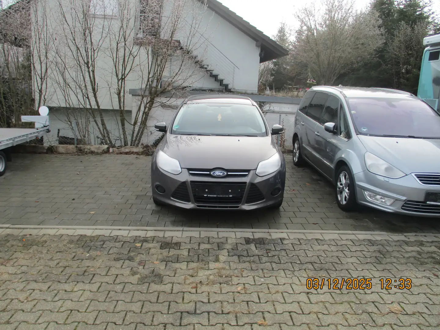 Ford Focus Ambiente Marrón - 1