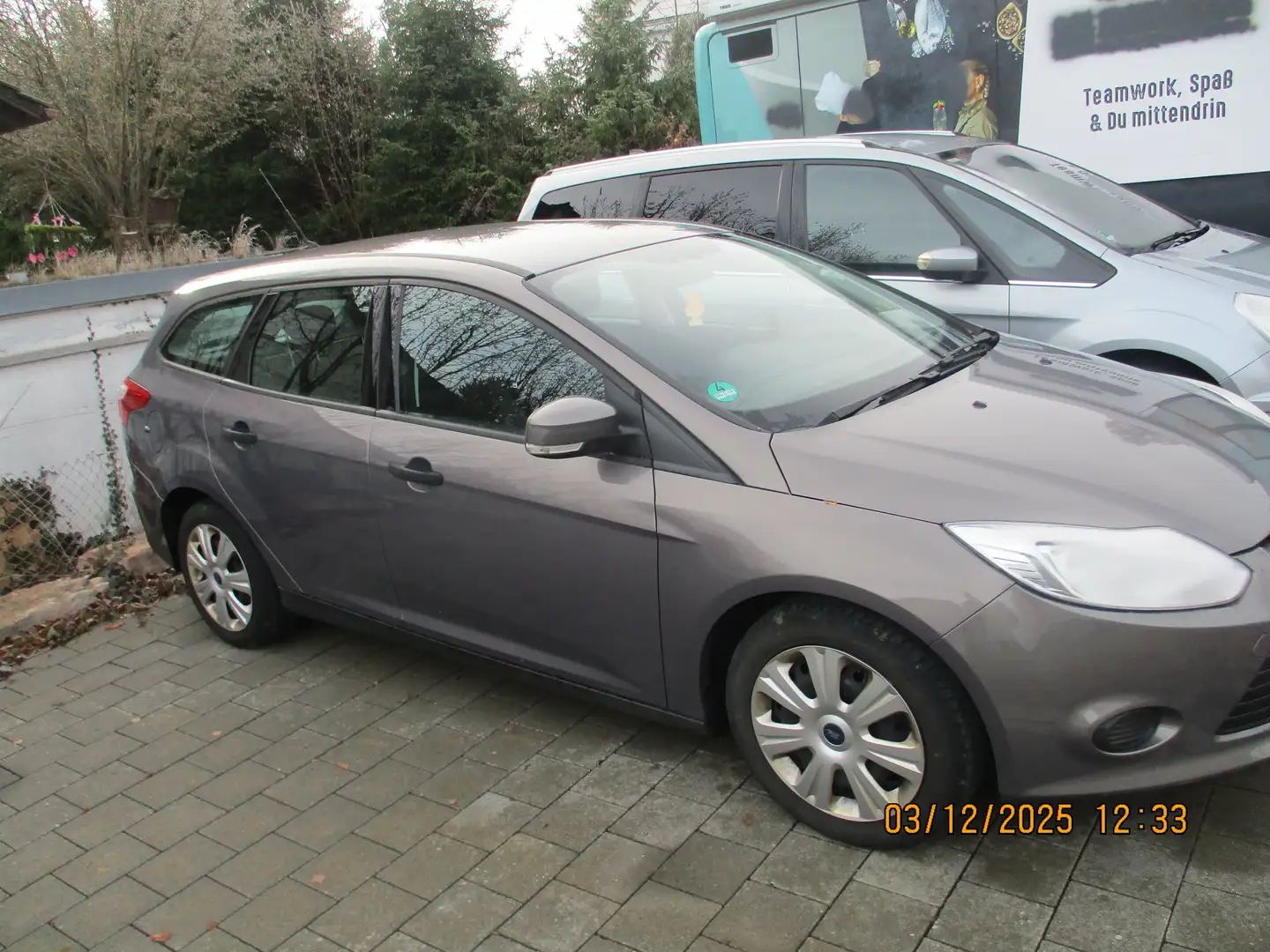 Ford Focus Ambiente Marrón - 2