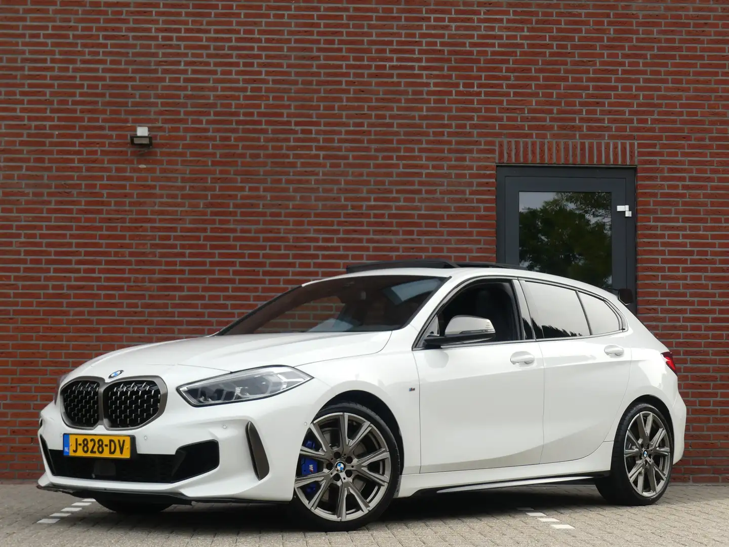 BMW 135 1-serie M135i xDrive High Executive Blanc - 1
