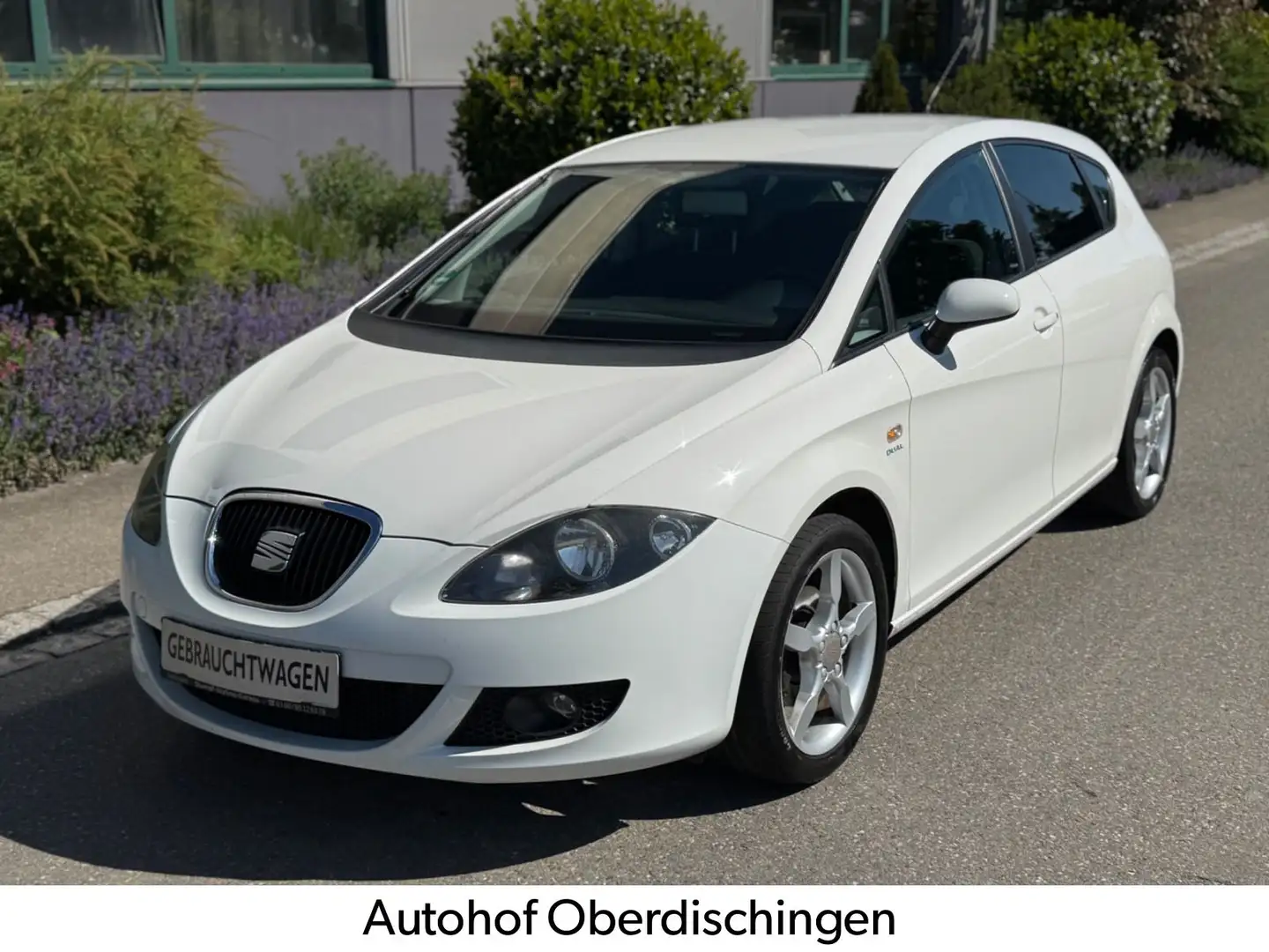 SEAT Leon Stylance / Style/LPG-Benzin Weiß - 1