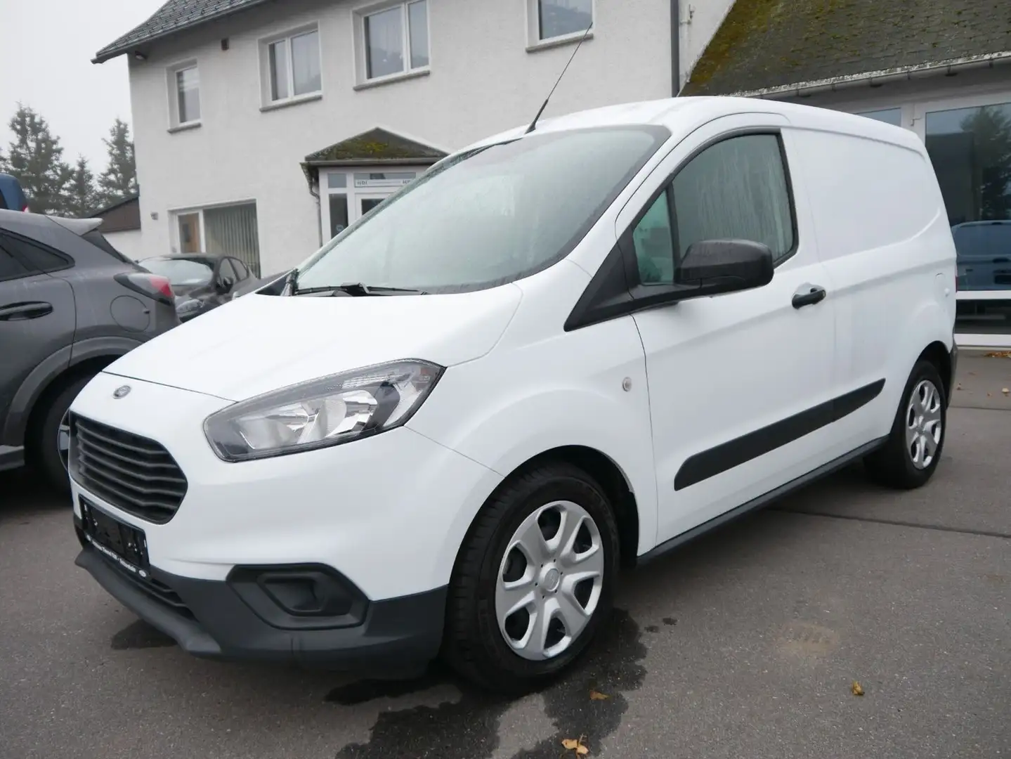 Ford Transit Courier Trend 1,0l 74kW Kasten LKW bijela - 1