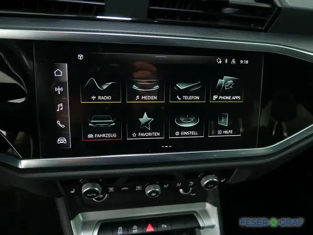 Audi Q3 view 10