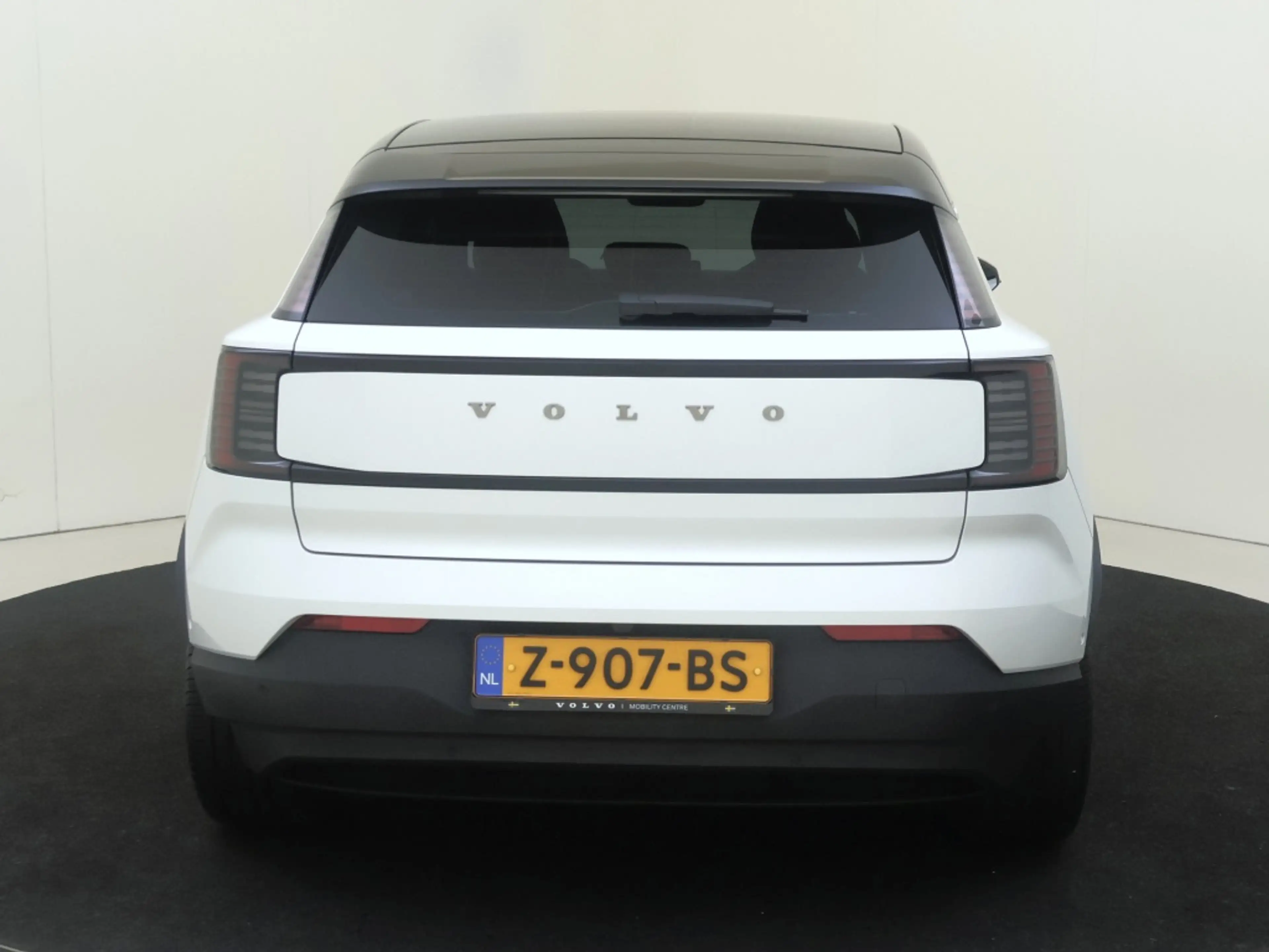 Volvo EX30 Single Motor Extended Range Ultra 69 kWh | Stoel e — photo 5