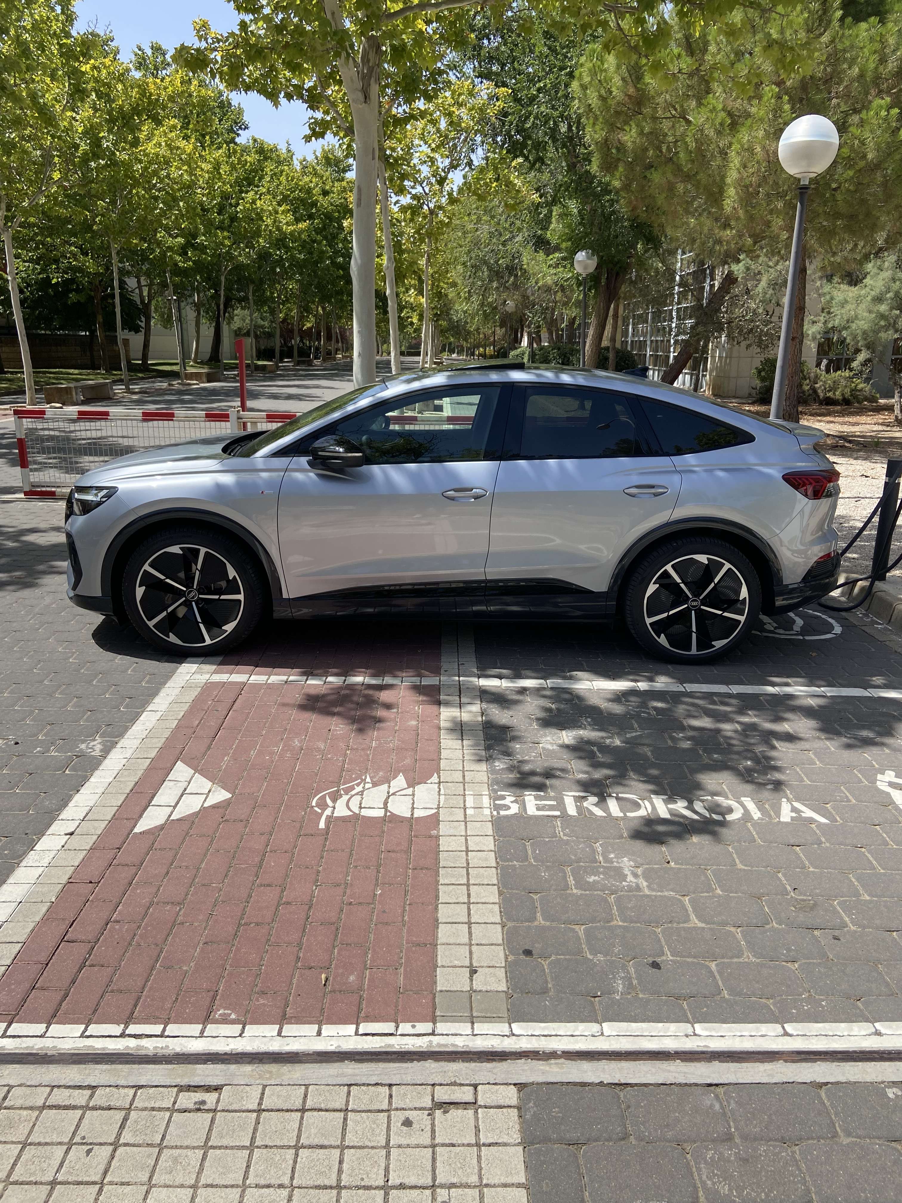 Audi Q4 e-tron 40 Sportback - Black line Edition - foto 1