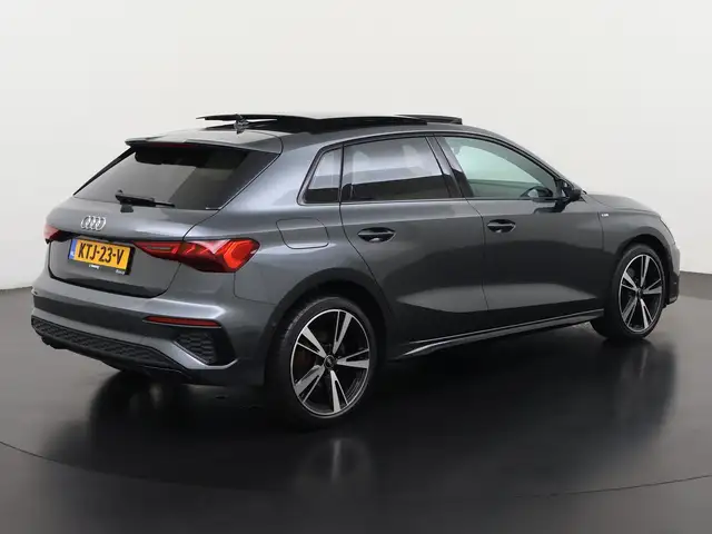 Audi A3 view 4