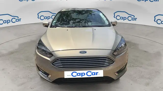 Ford Focus view 5