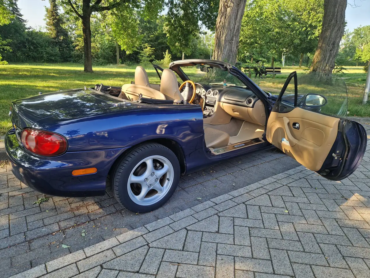 Mazda MX-5 1.6i Memories ┃ Hardtop Included┃ Nardi wood trim┃ Cruise control, foto 3