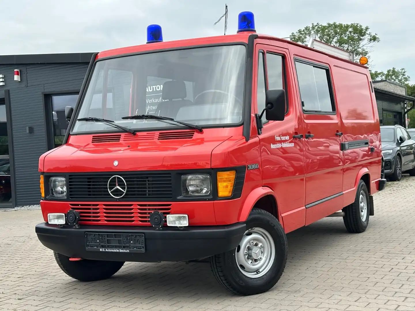 Mercedes-Benz 308 D-KA FEUERWEHR original Zustand ohne Rost Rot - 1