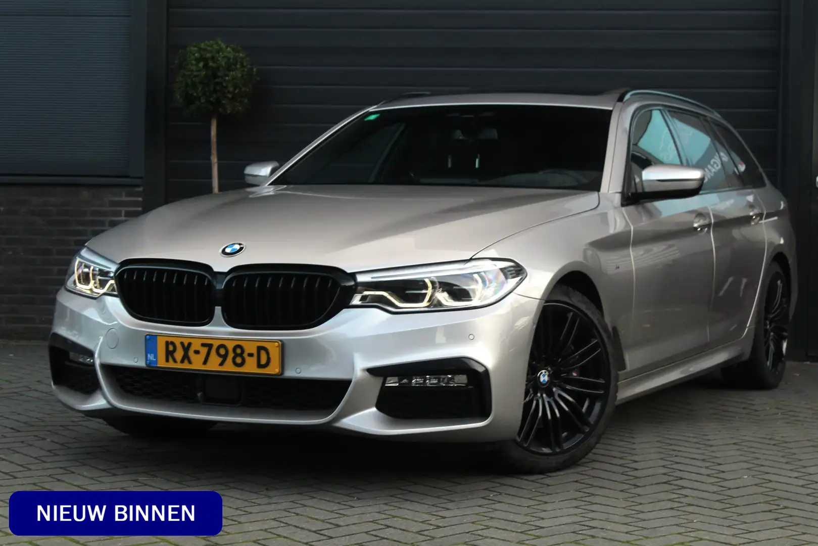 BMW 540 5-serie Touring 540i xDrive M-Sport High Executive Gris - 1