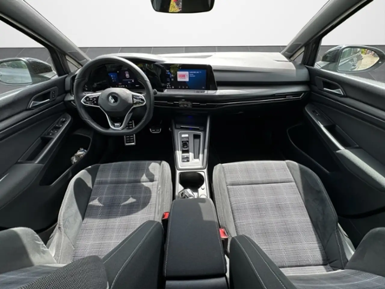 Volkswagen Golf VIII +GTD+LED+BLACK STYLE+HEAD UP+DC+ 12