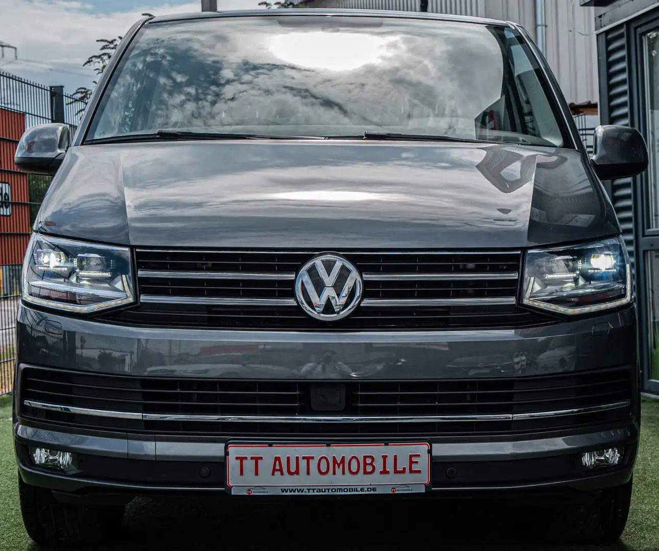 Volkswagen T6 Multivan 2.0 TDI DSG Generation Six |AHK|LED| Gris - 2