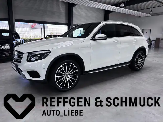 Mercedes-Benz GLC 300 4M AMG+AUTOMAT+NAVI+LED+PANO+360+R20+TÜV