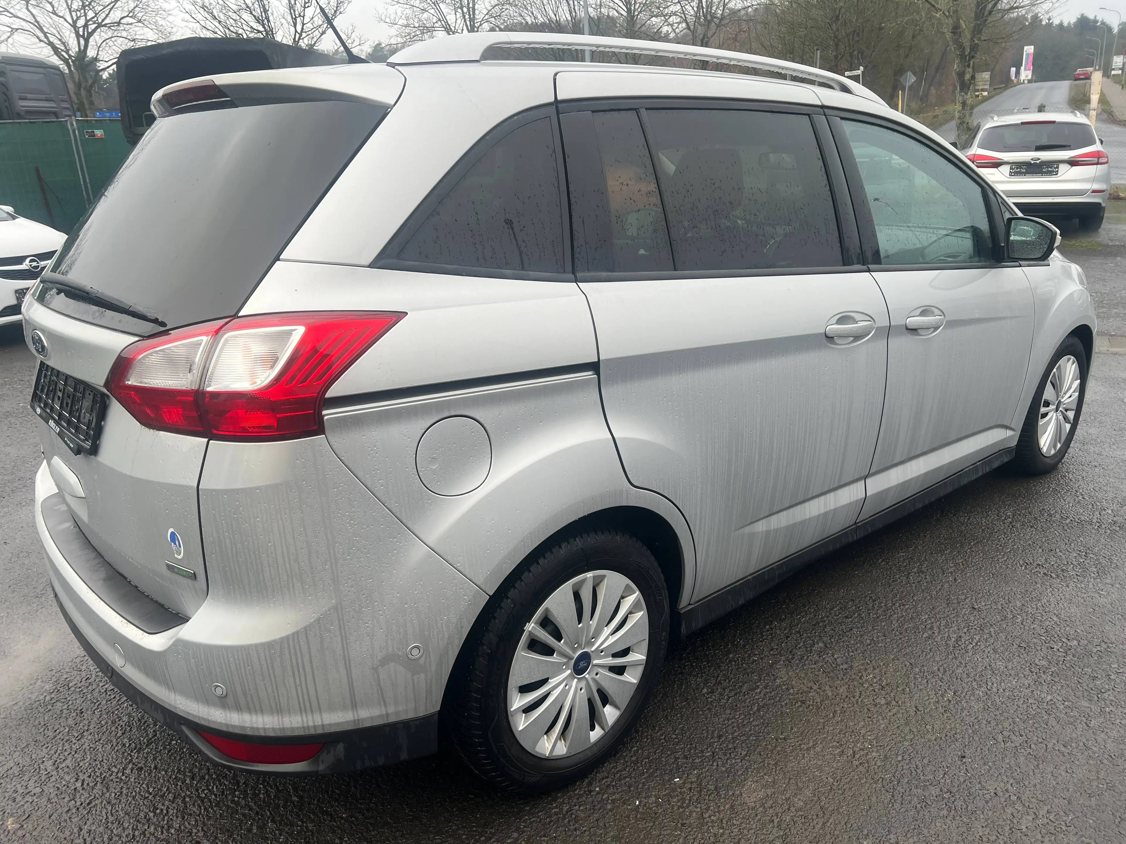 Ford Grand C-Max 7-Sitzer — photo 5