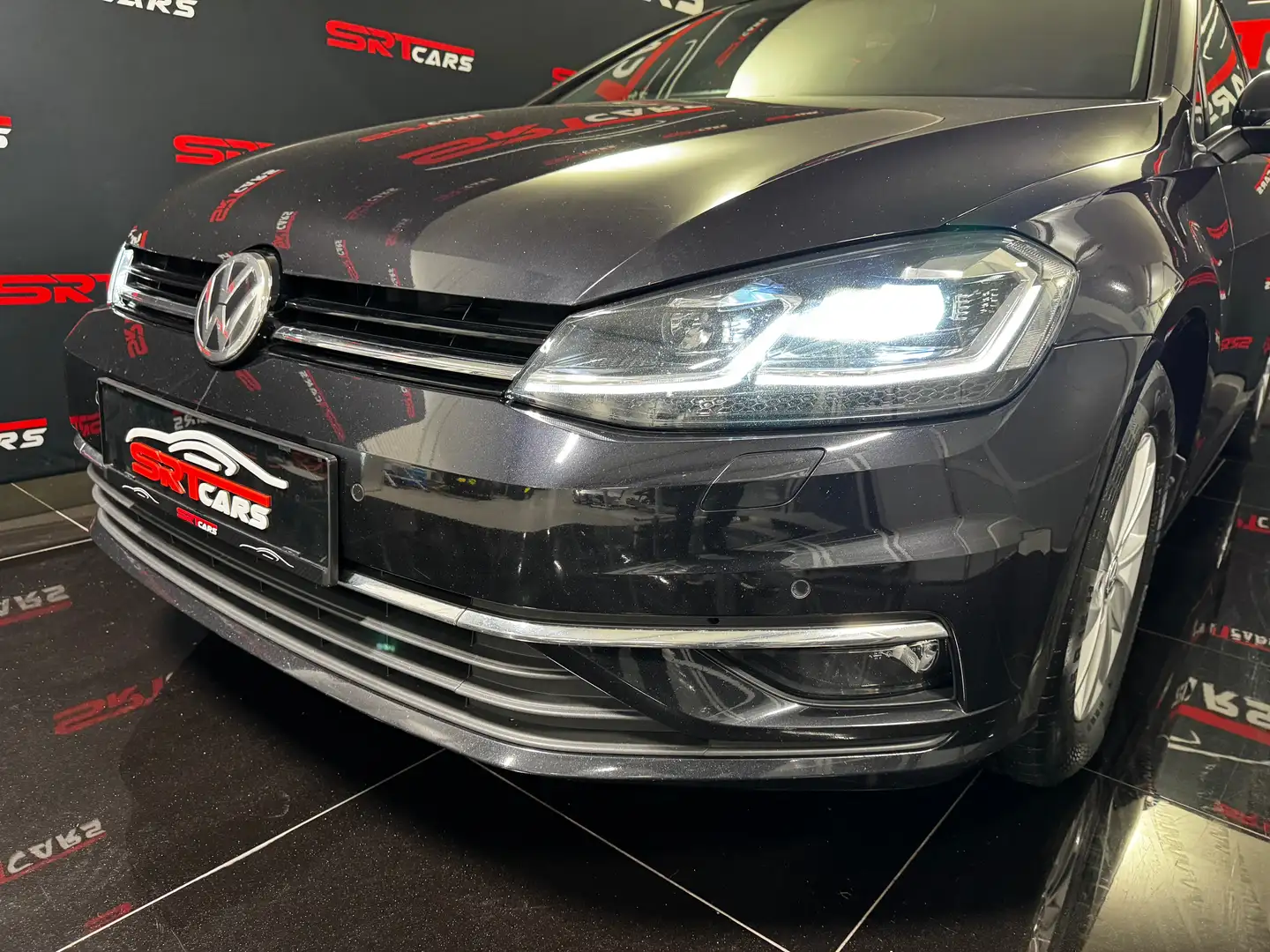 Volkswagen Golf Variant 40 TDI *Xenon*Navi*ACC*Virtual Cockpit* 1.BESITZ Schwarz - 2