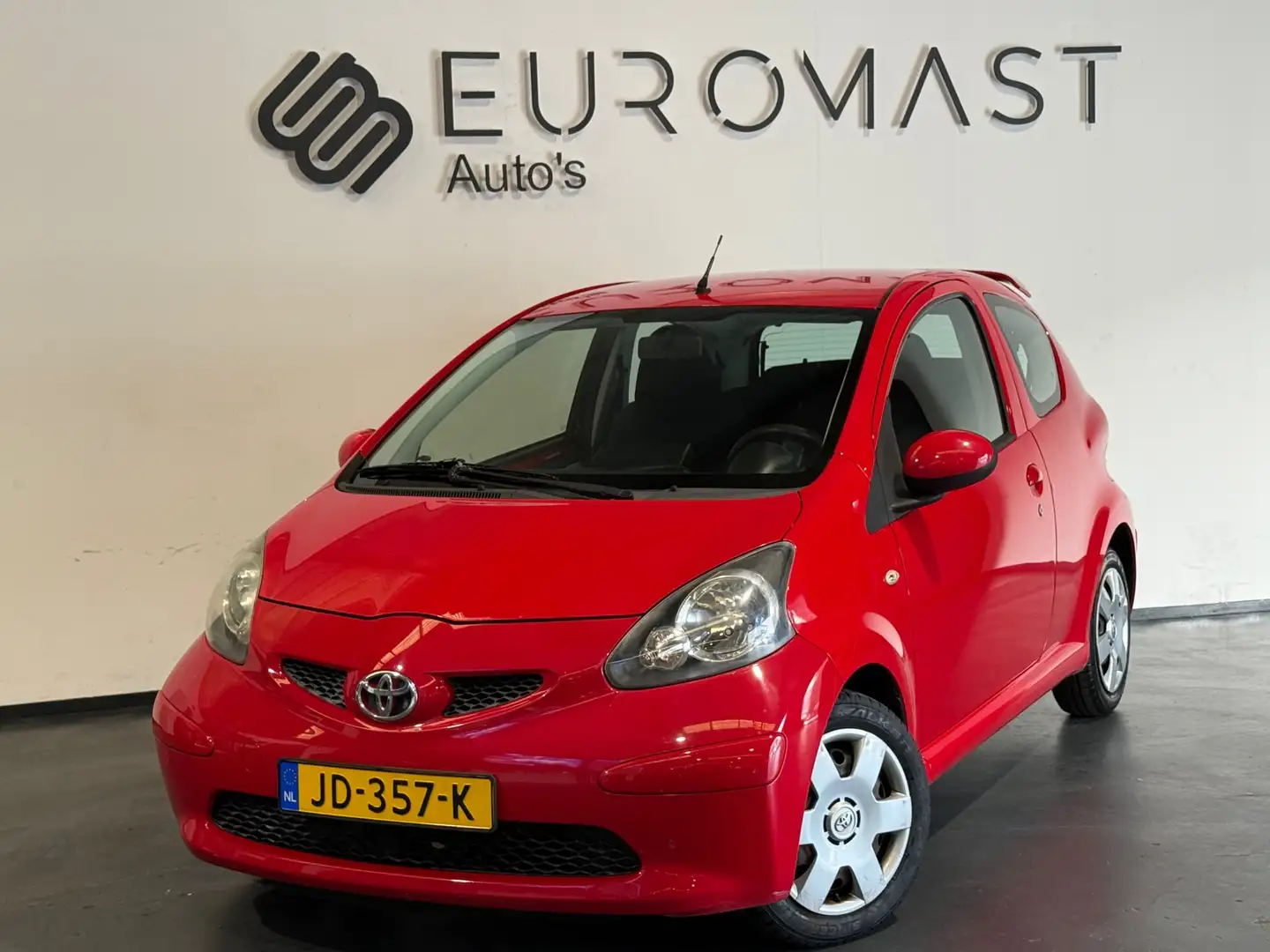 Toyota Aygo 1.0-12V Carplay Airco Elektrische Ramen Nieuwe Apk Rouge - 1