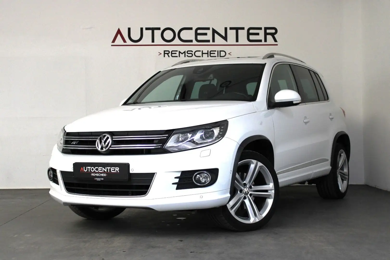 Volkswagen Tiguan 2.0 TDI DSG R-Line Sport & Style 4Motion Weiß - 1