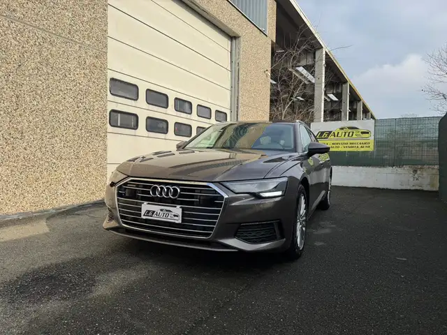 Audi A6 A6 V 2018 Avant 40 2.0 mhev Design quattro