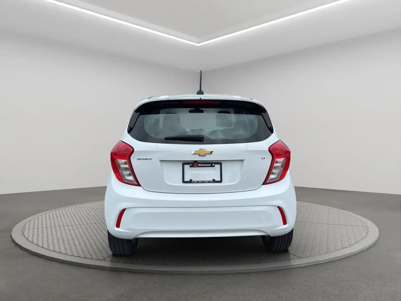 Chevrolet Spark снимка Chevrolet Spark
