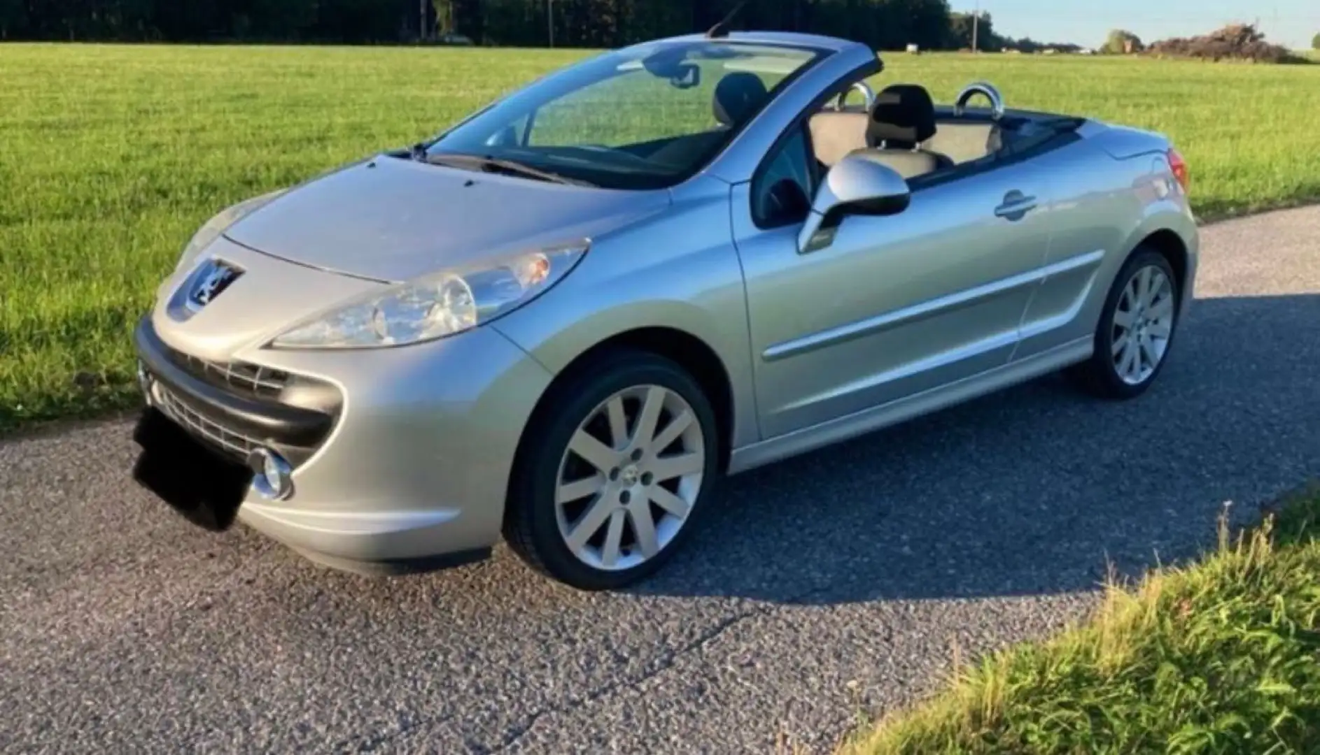 Peugeot 207 CC 1,6 16V Cabrio/Roadster Silber - 2