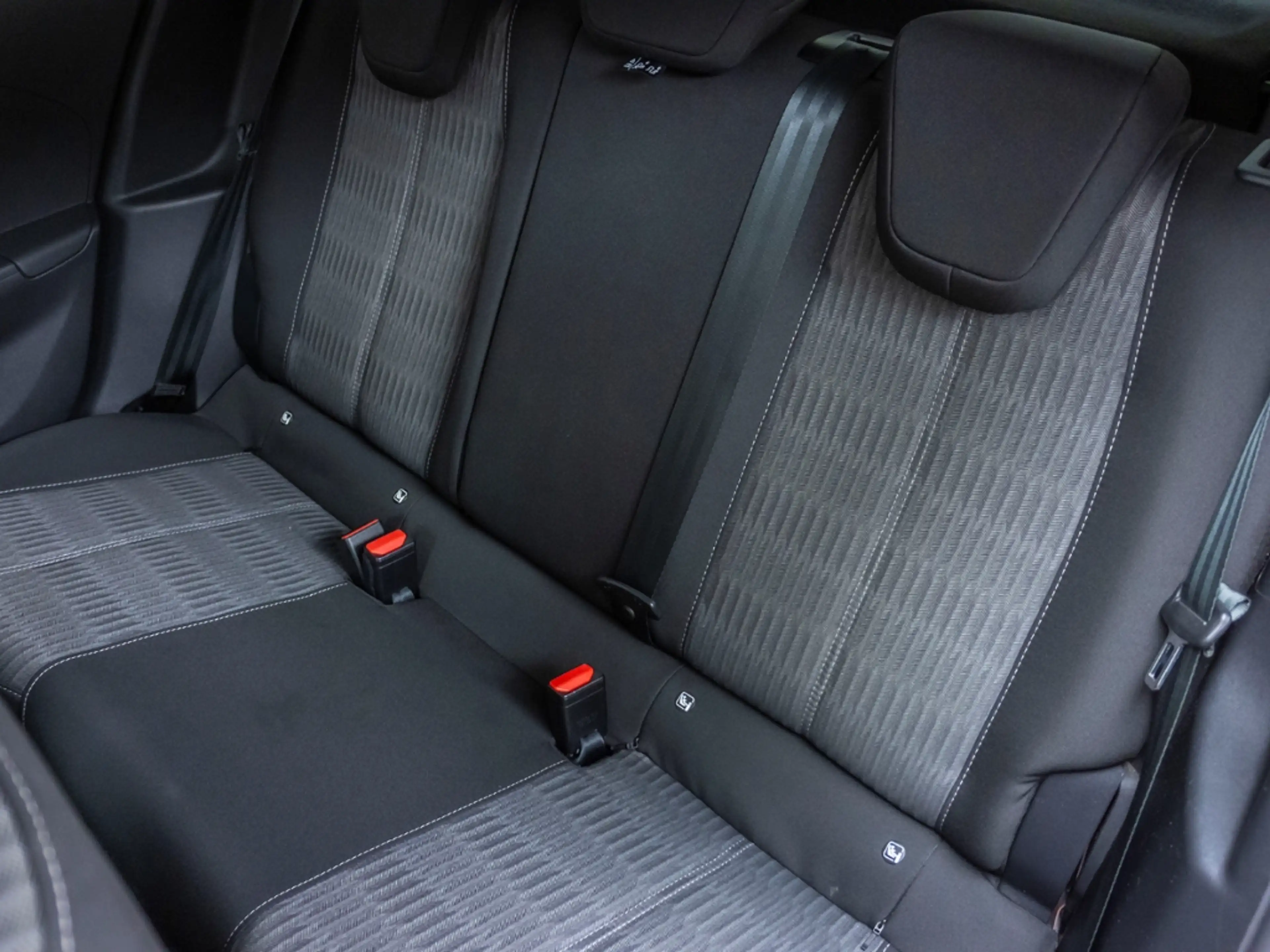 Opel Corsa-e F e Edition Automatik Allwetter Kamera (231) — photo 23