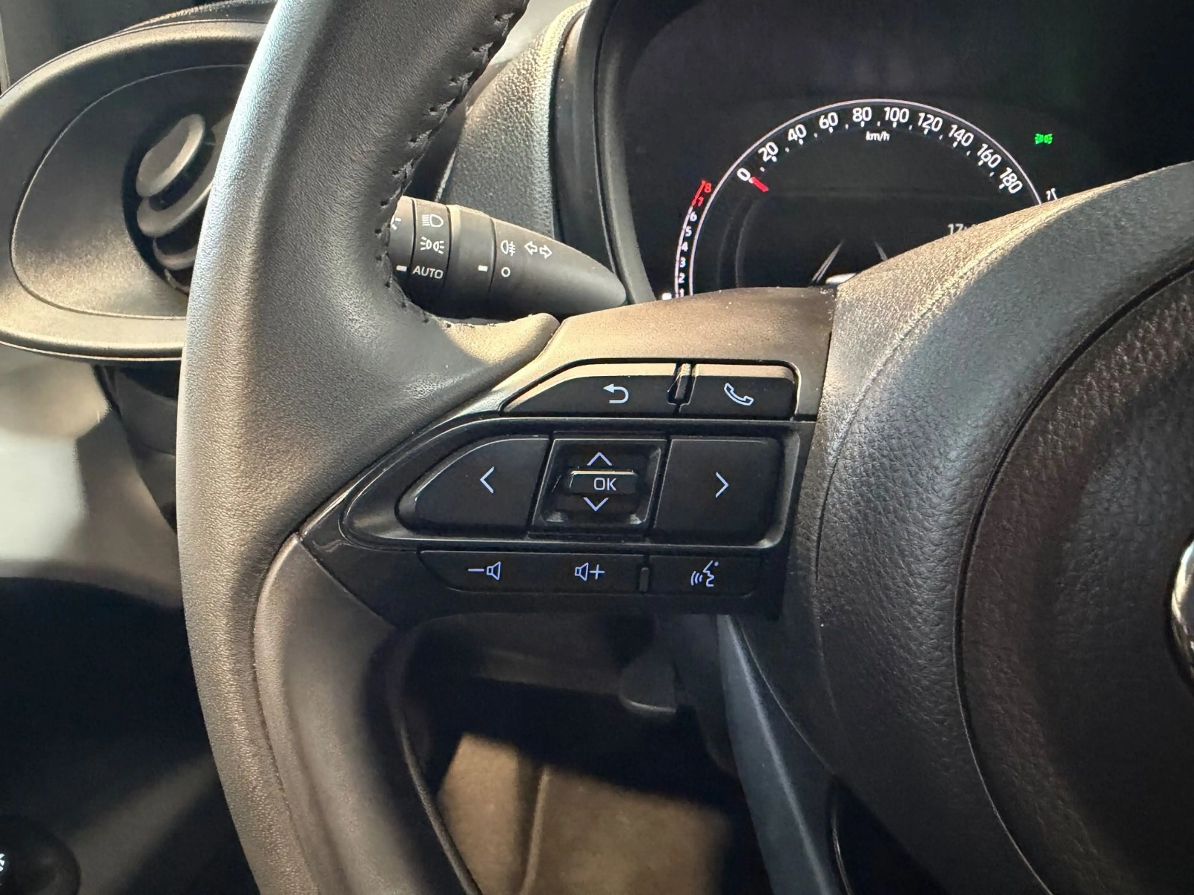 Toyota Aygo X Business Edition Kamera — photo 15