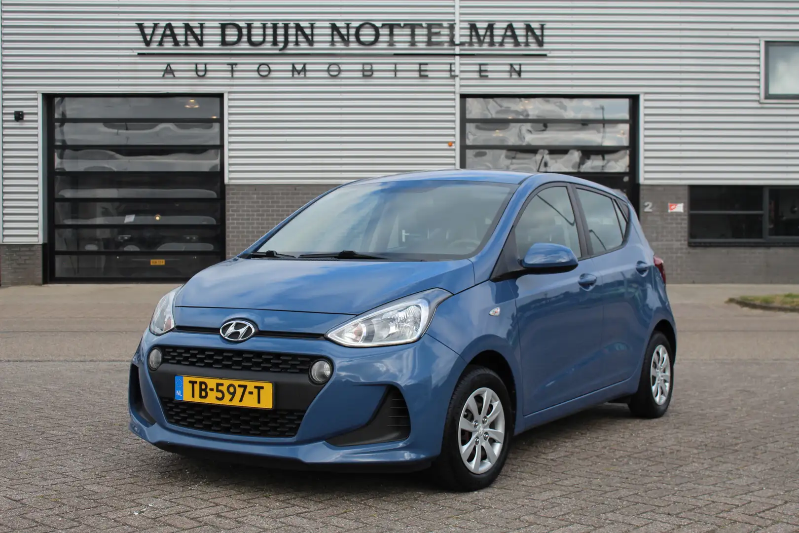 Hyundai i10 1.0i Comfort / Carplay / Airco / Cruise / N.A.P. Modrá - 1