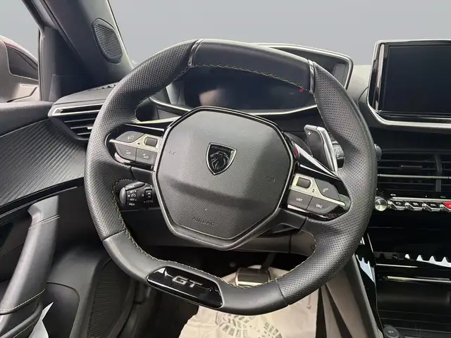 Peugeot 2008 view 13