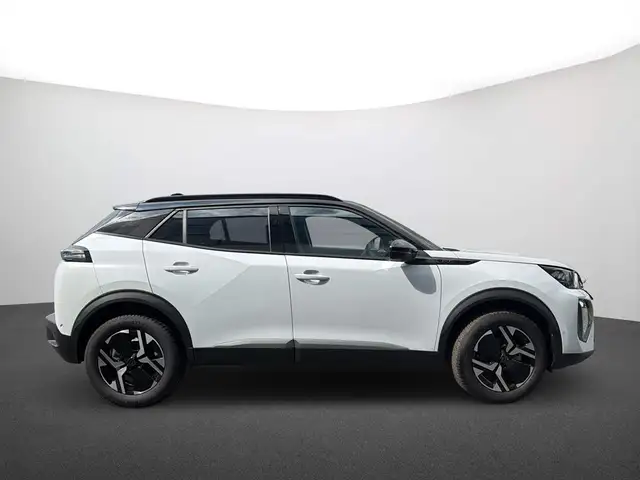 Peugeot 2008 view 4