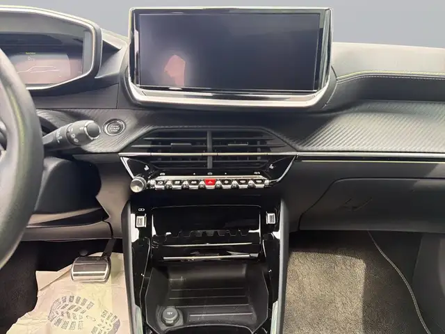 Peugeot 2008 view 12